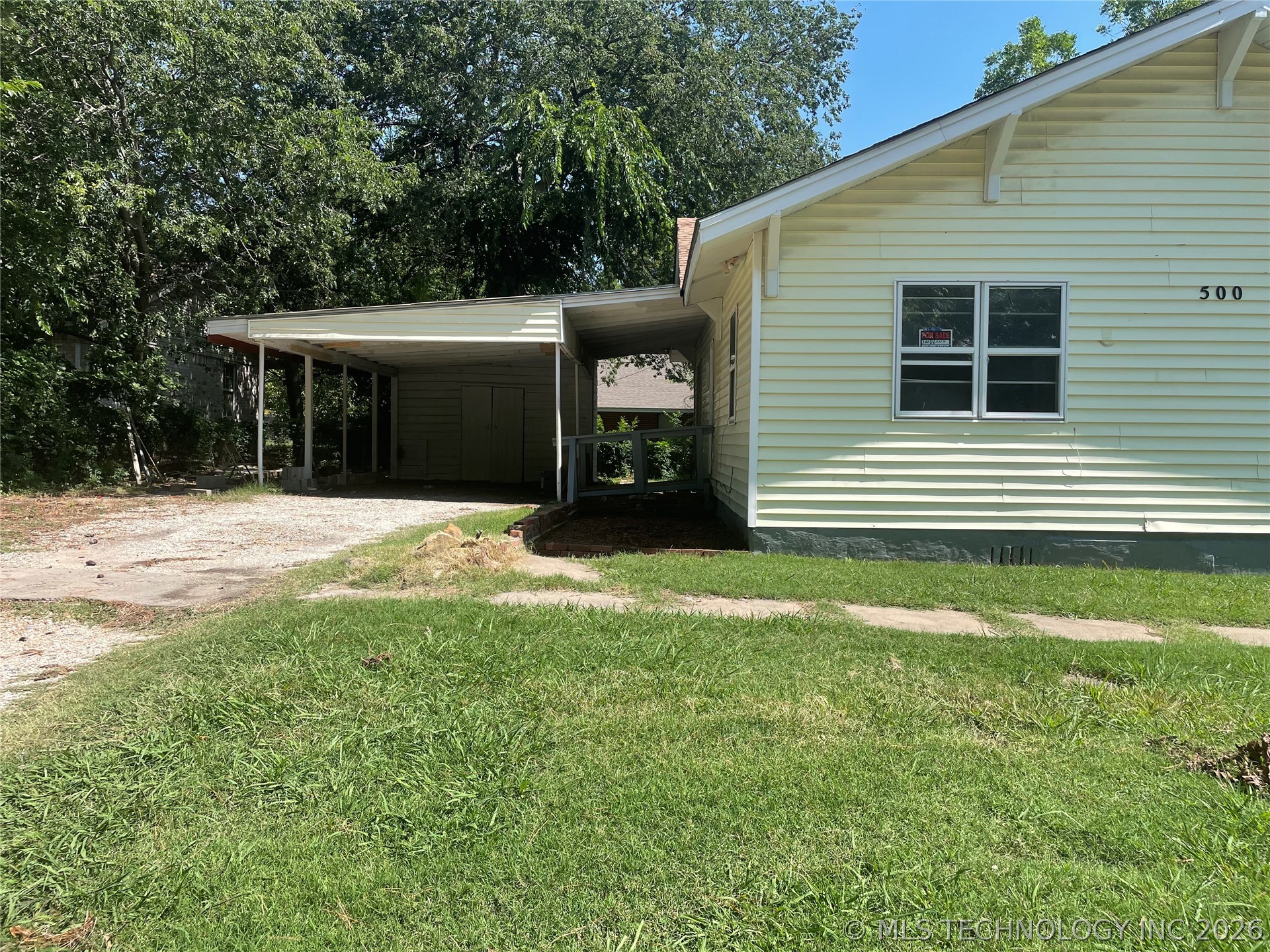 500 W 16 Street