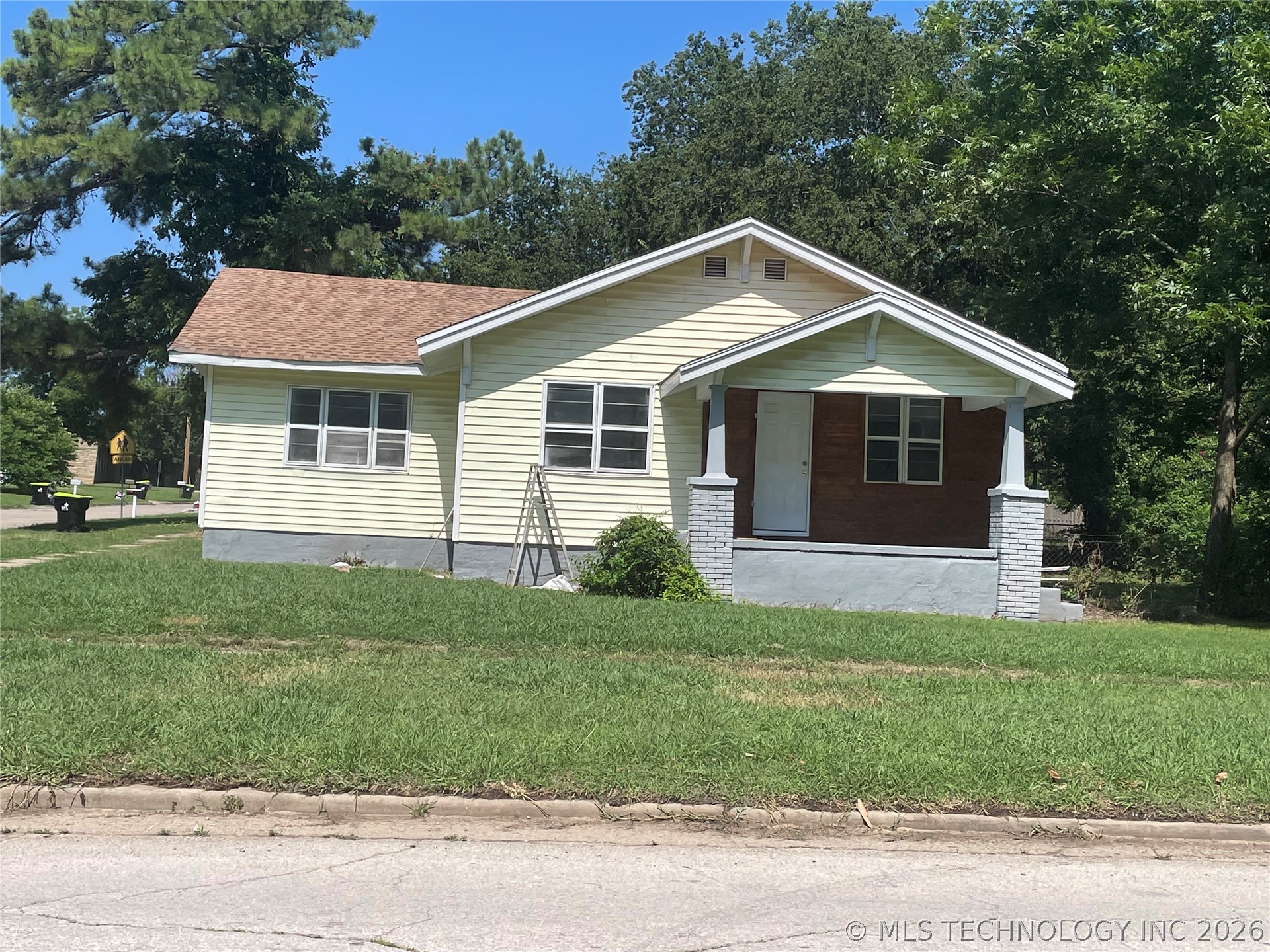 500 W 16 Street