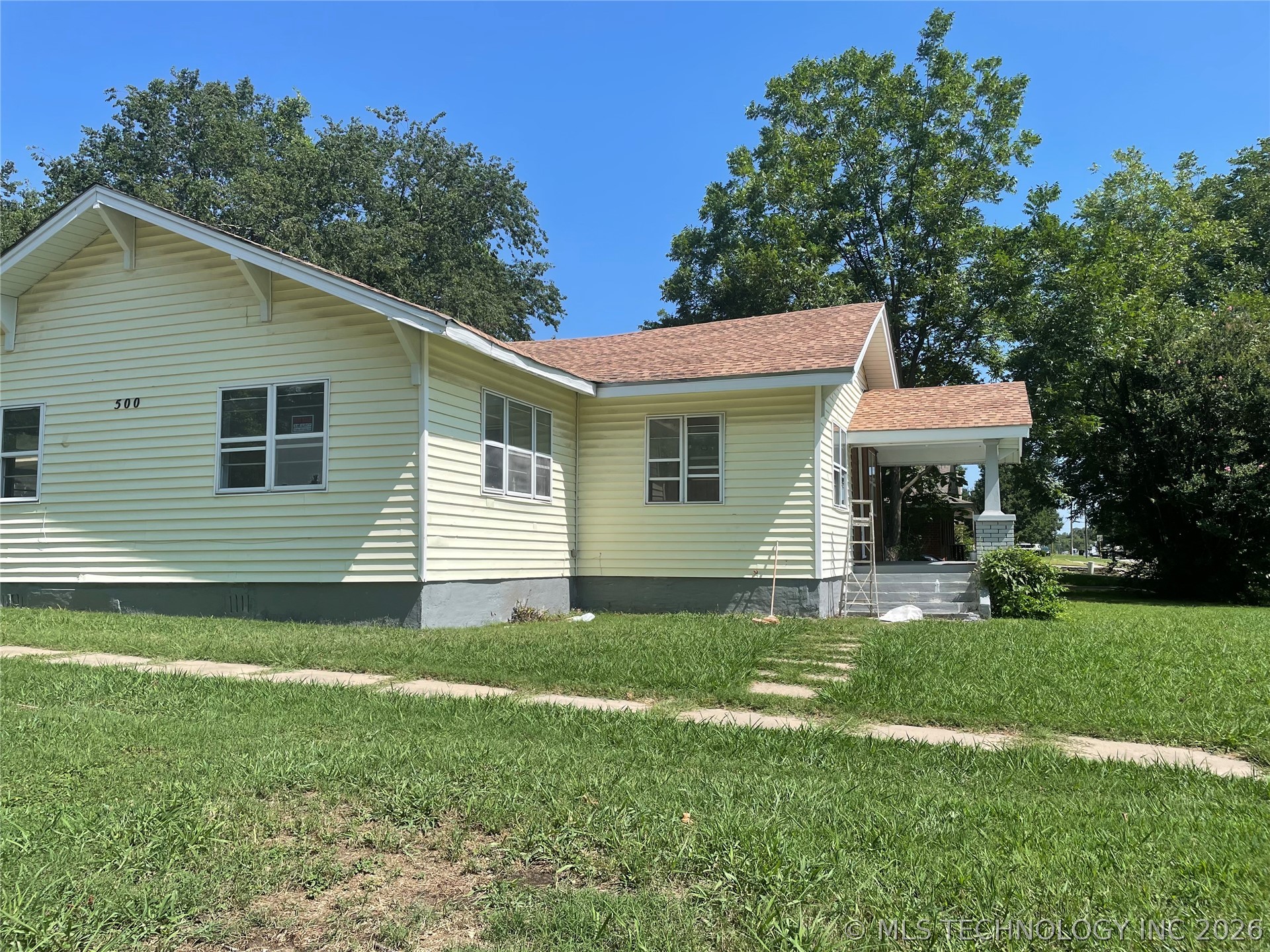 500 W 16 Street
