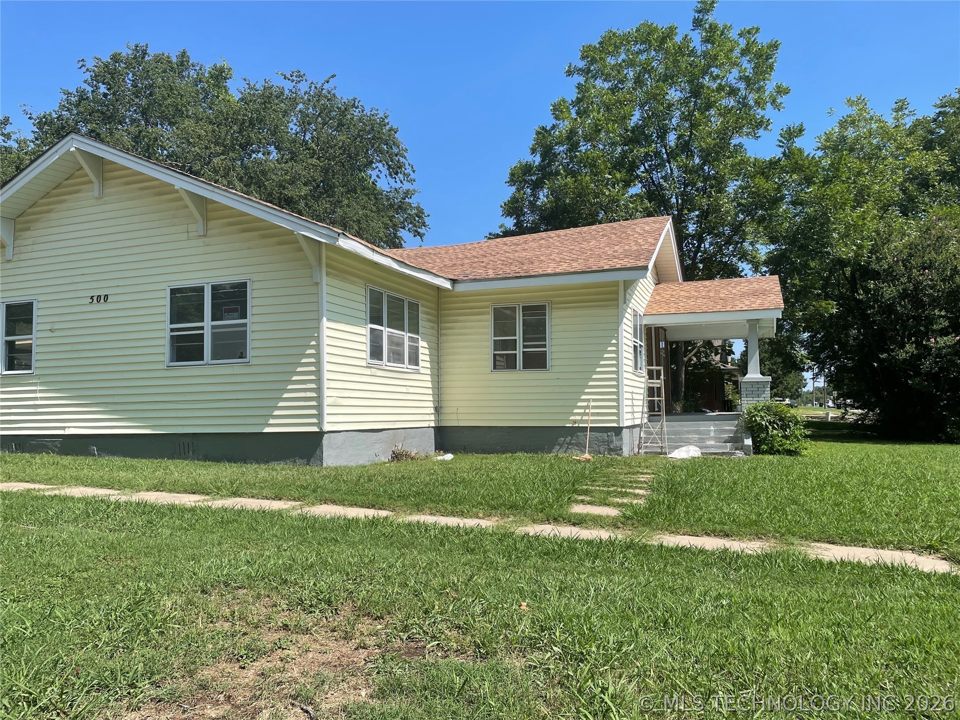 500 W 16 Street
