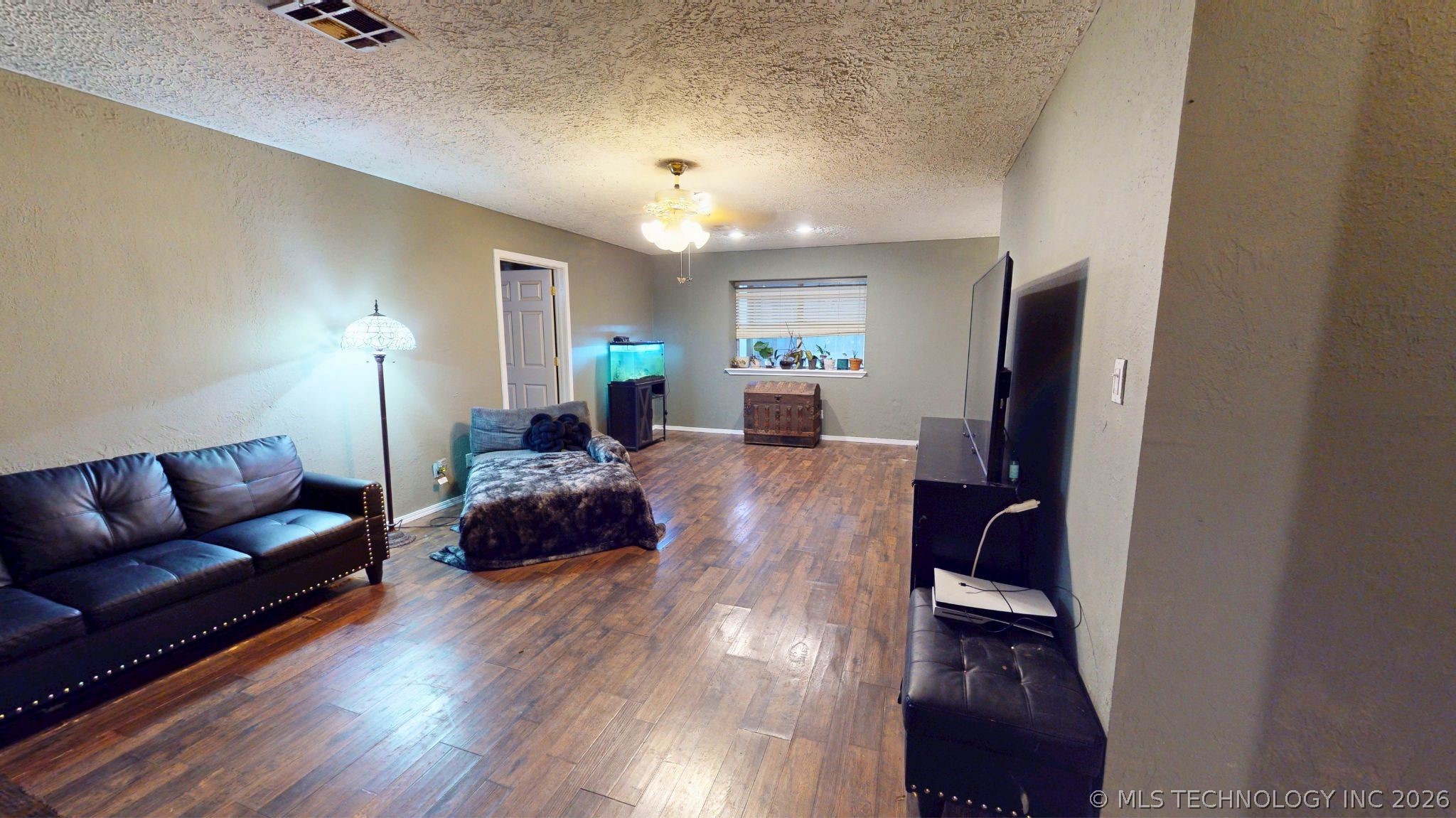 15912 County Road 1592