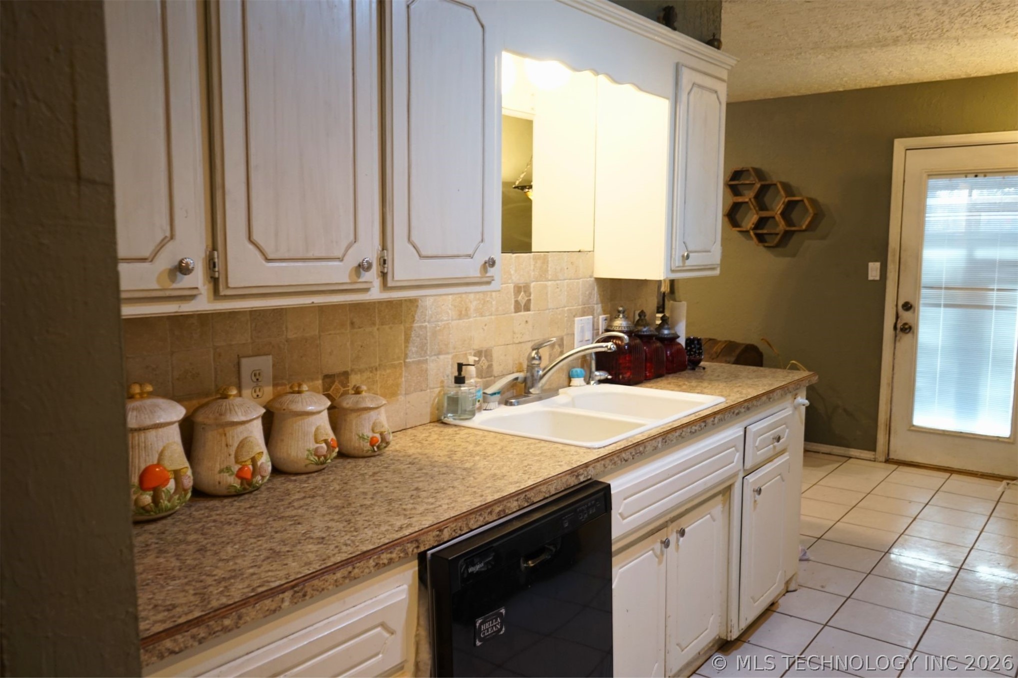 15912 County Road 1592