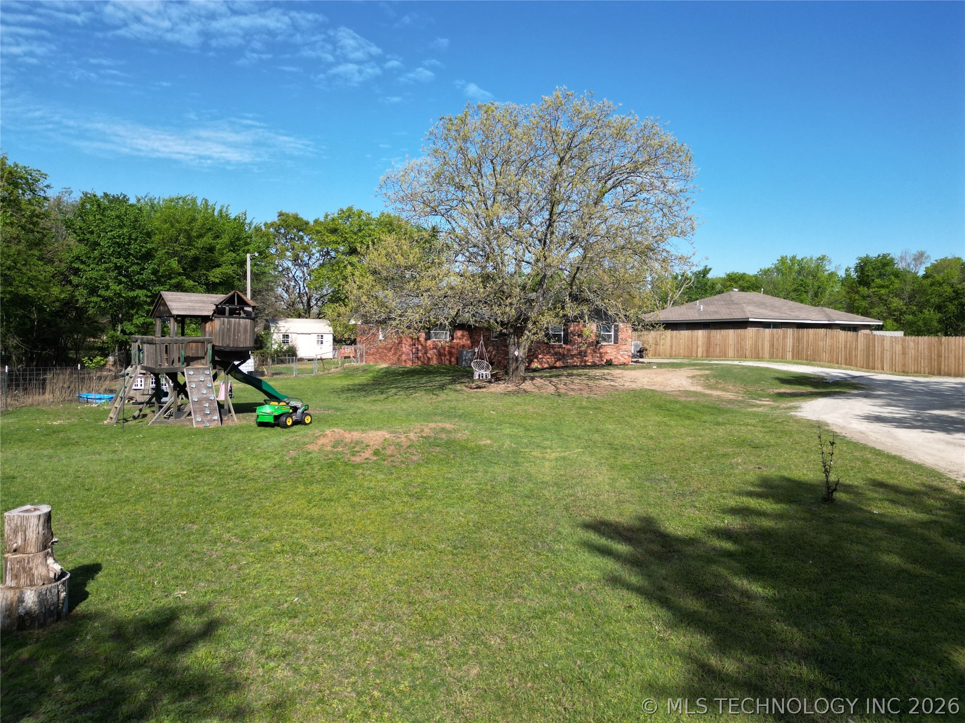 15912 County Road 1592