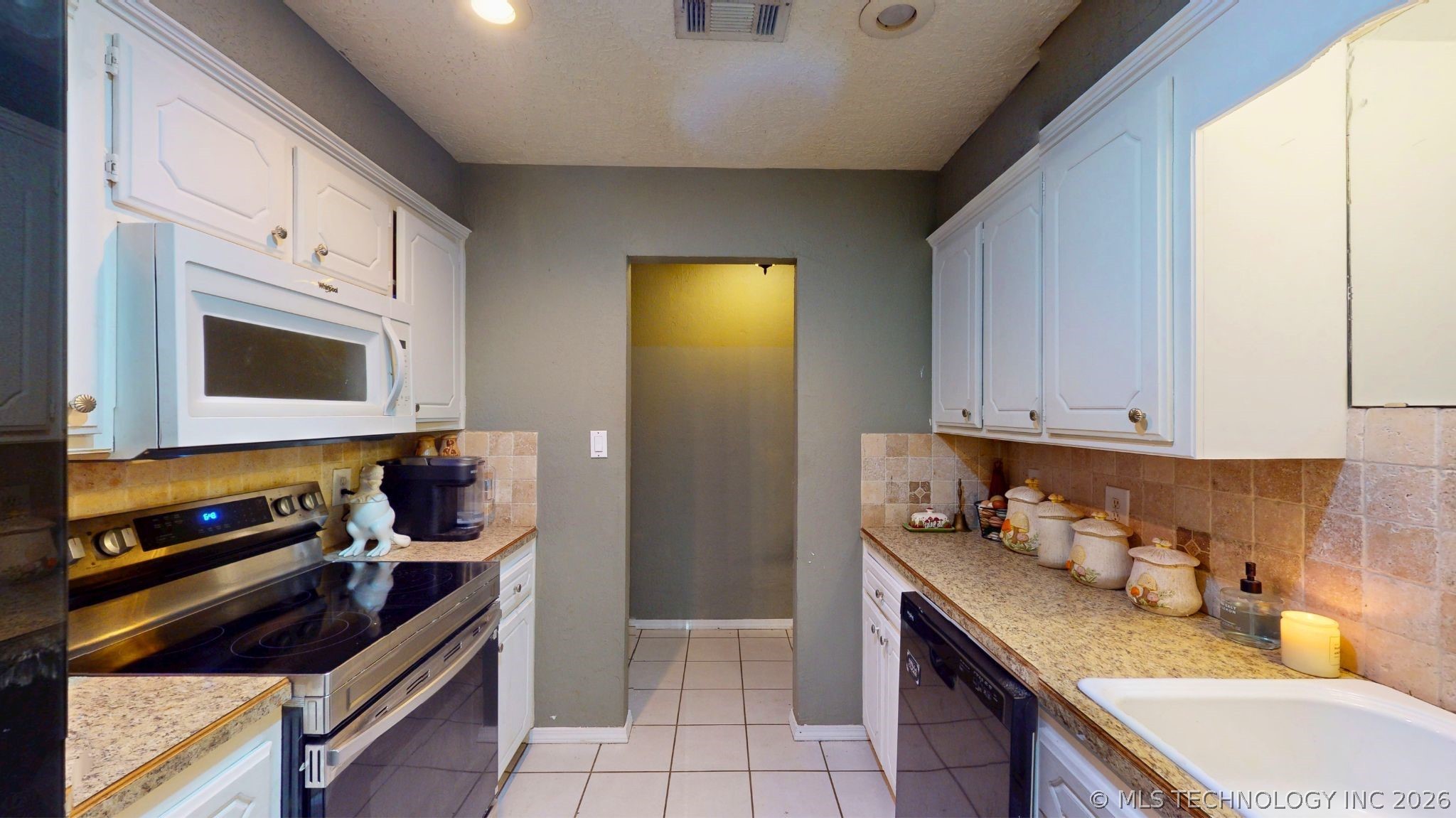 15912 County Road 1592