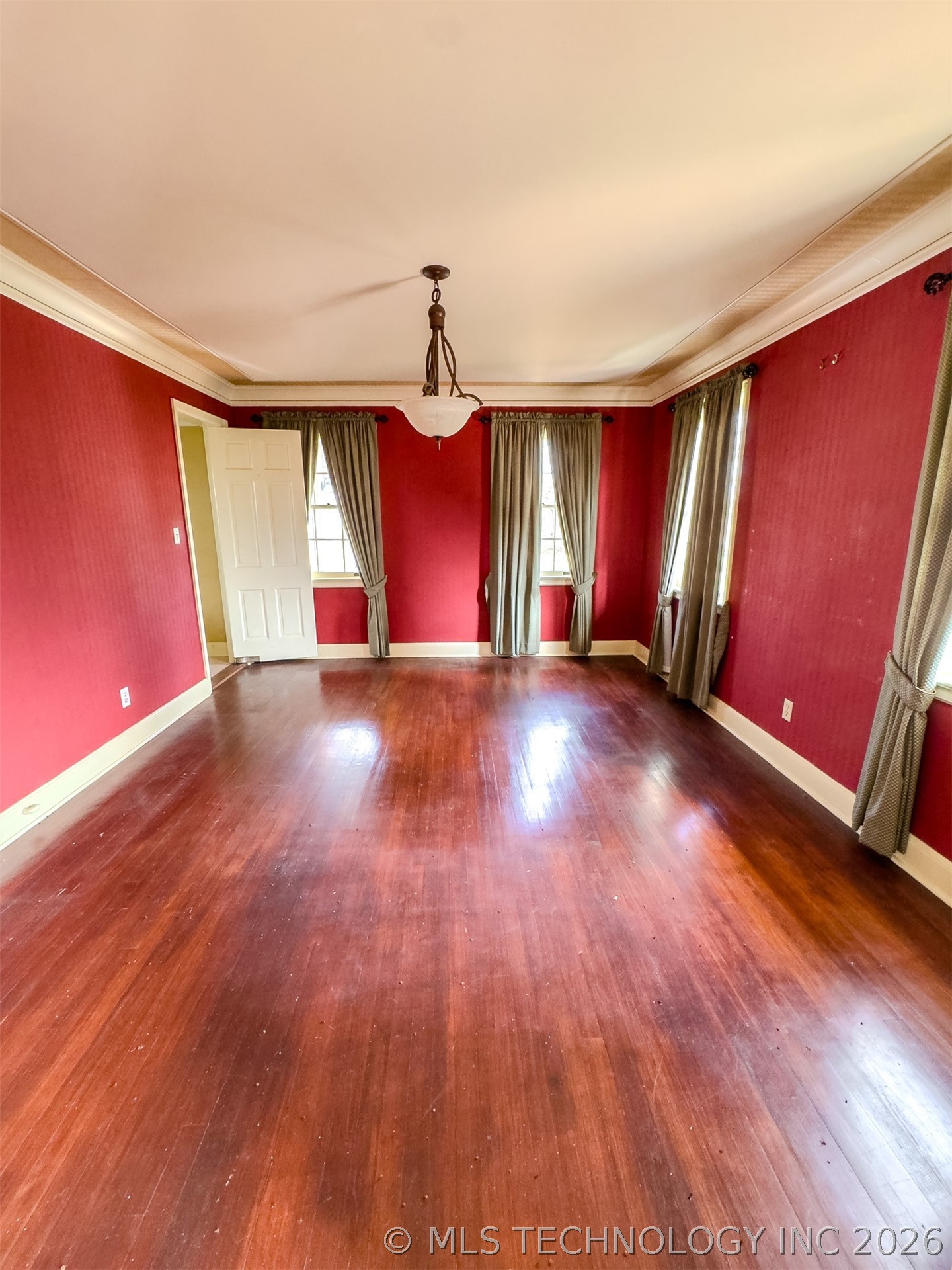 208 E Kings