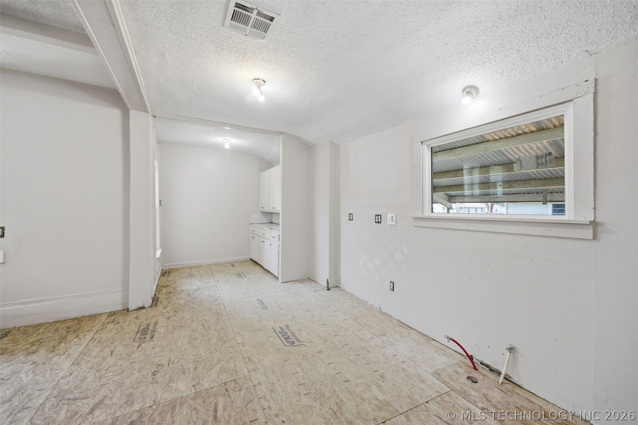 630 W 8th