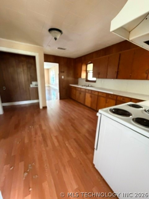 721 N Hinckley