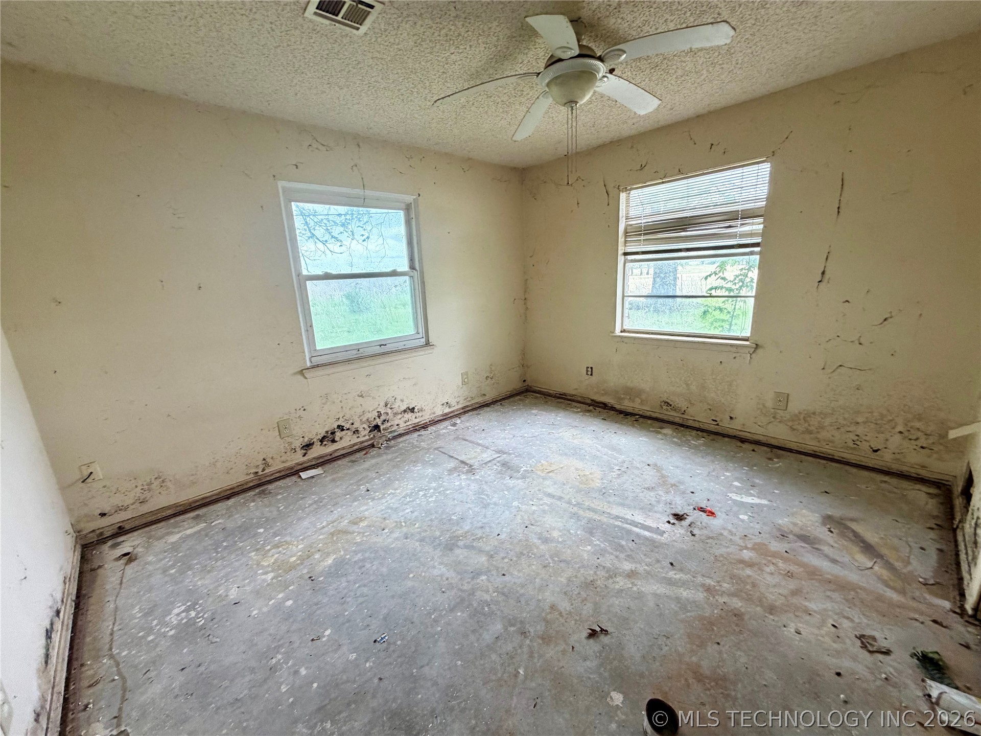 1214 Vinson