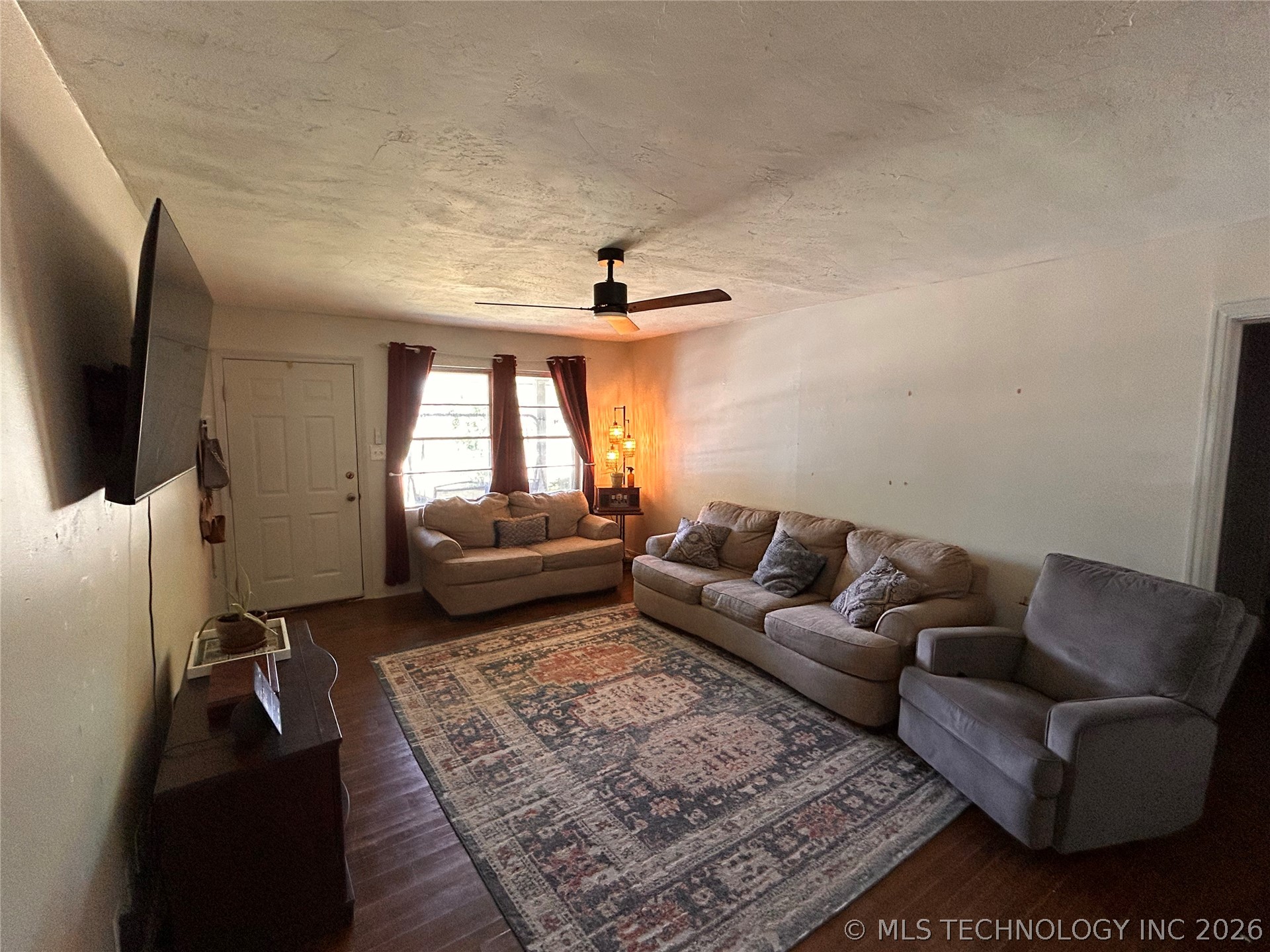 123 E 15th