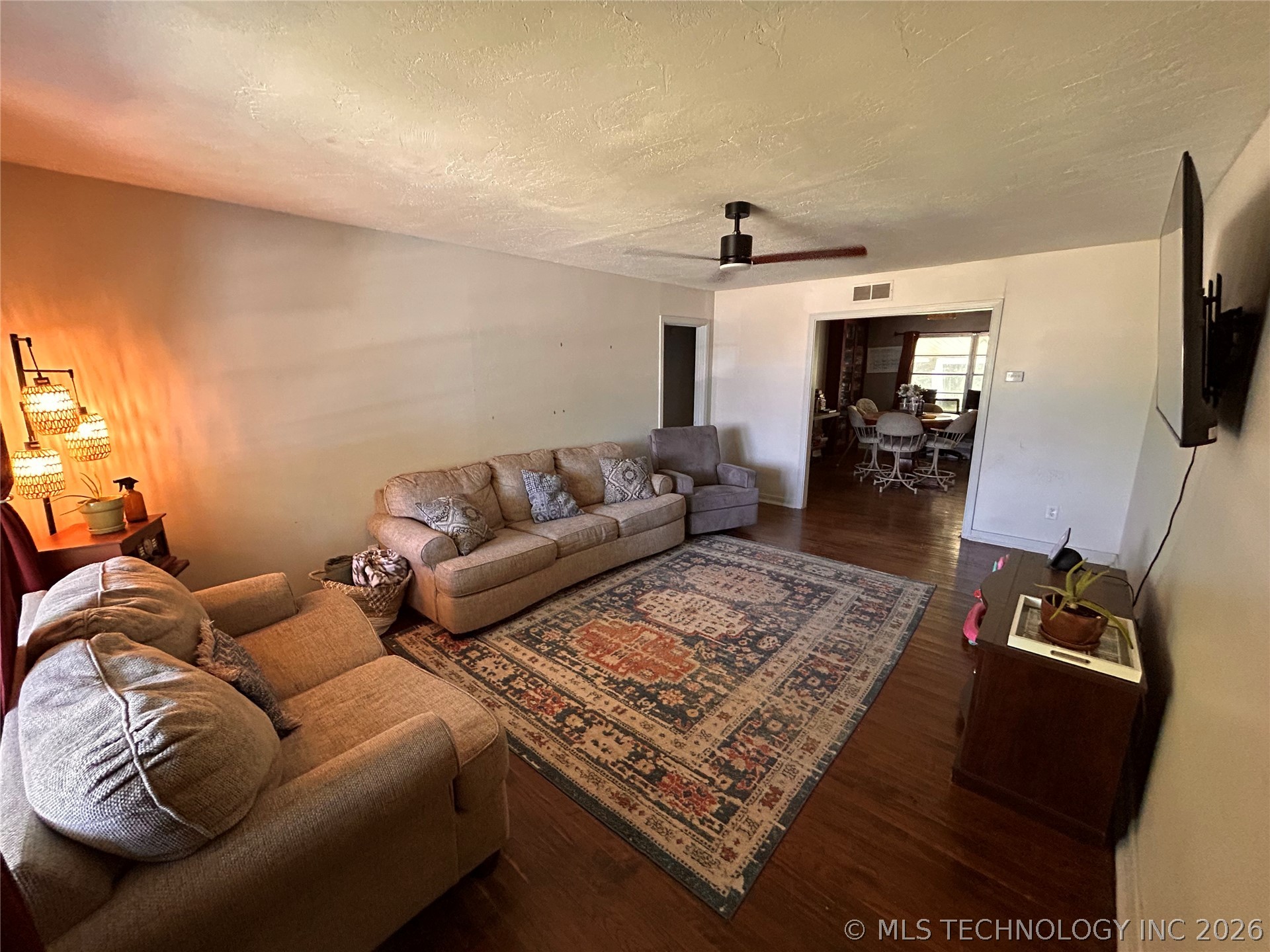 123 E 15th
