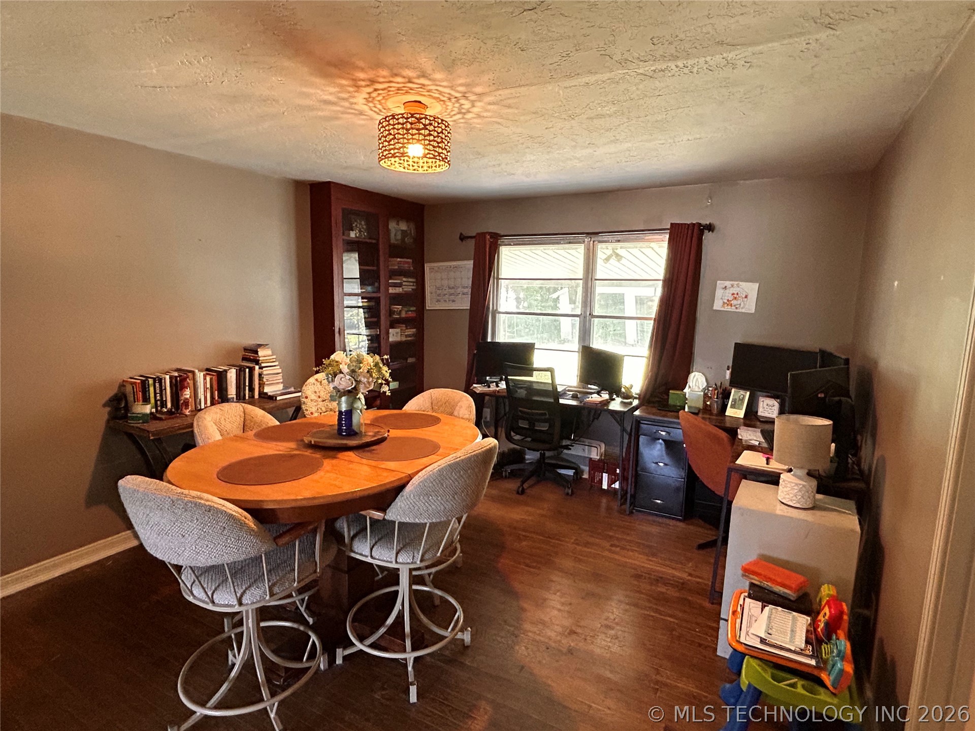 123 E 15th