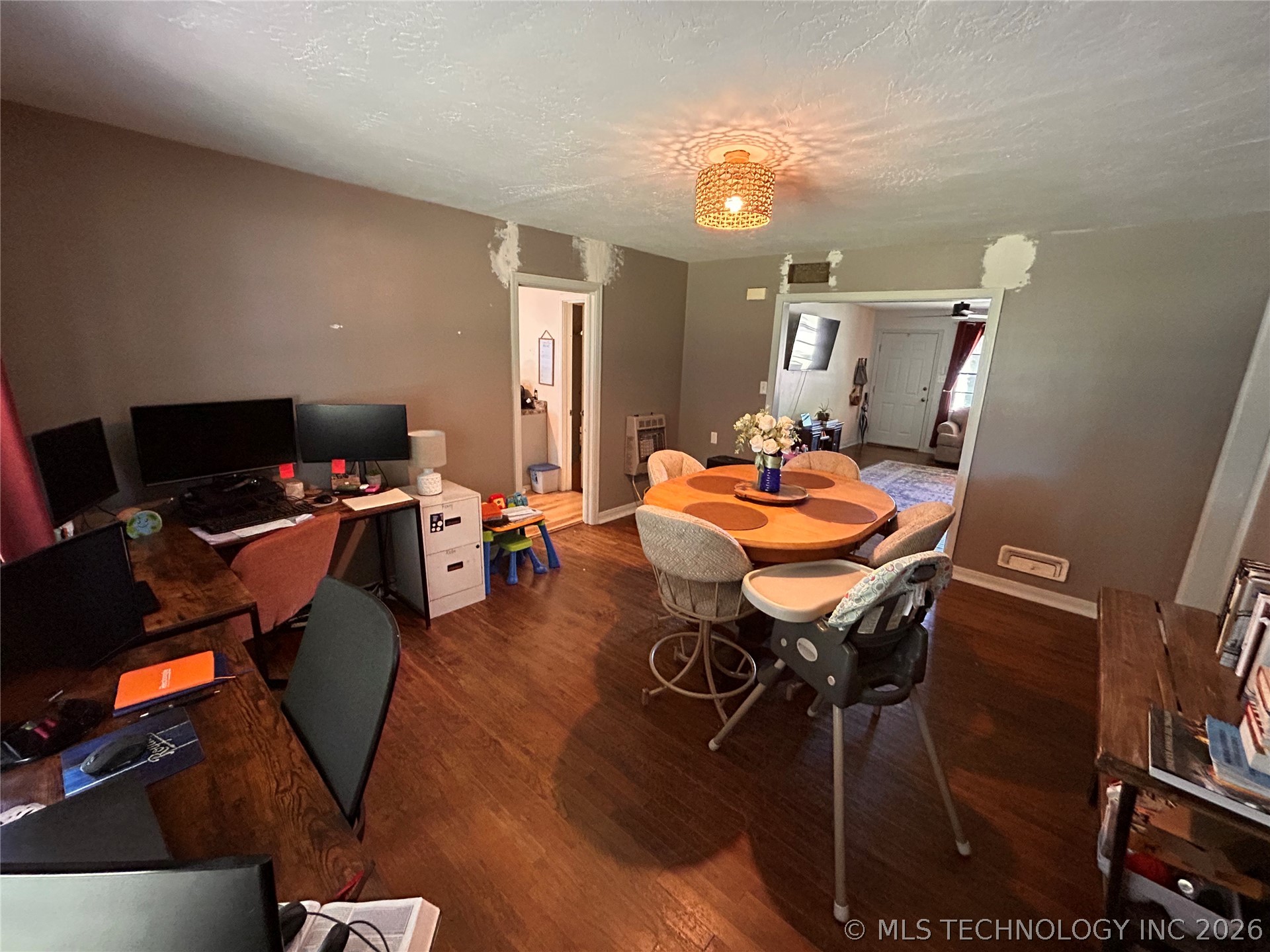 123 E 15th