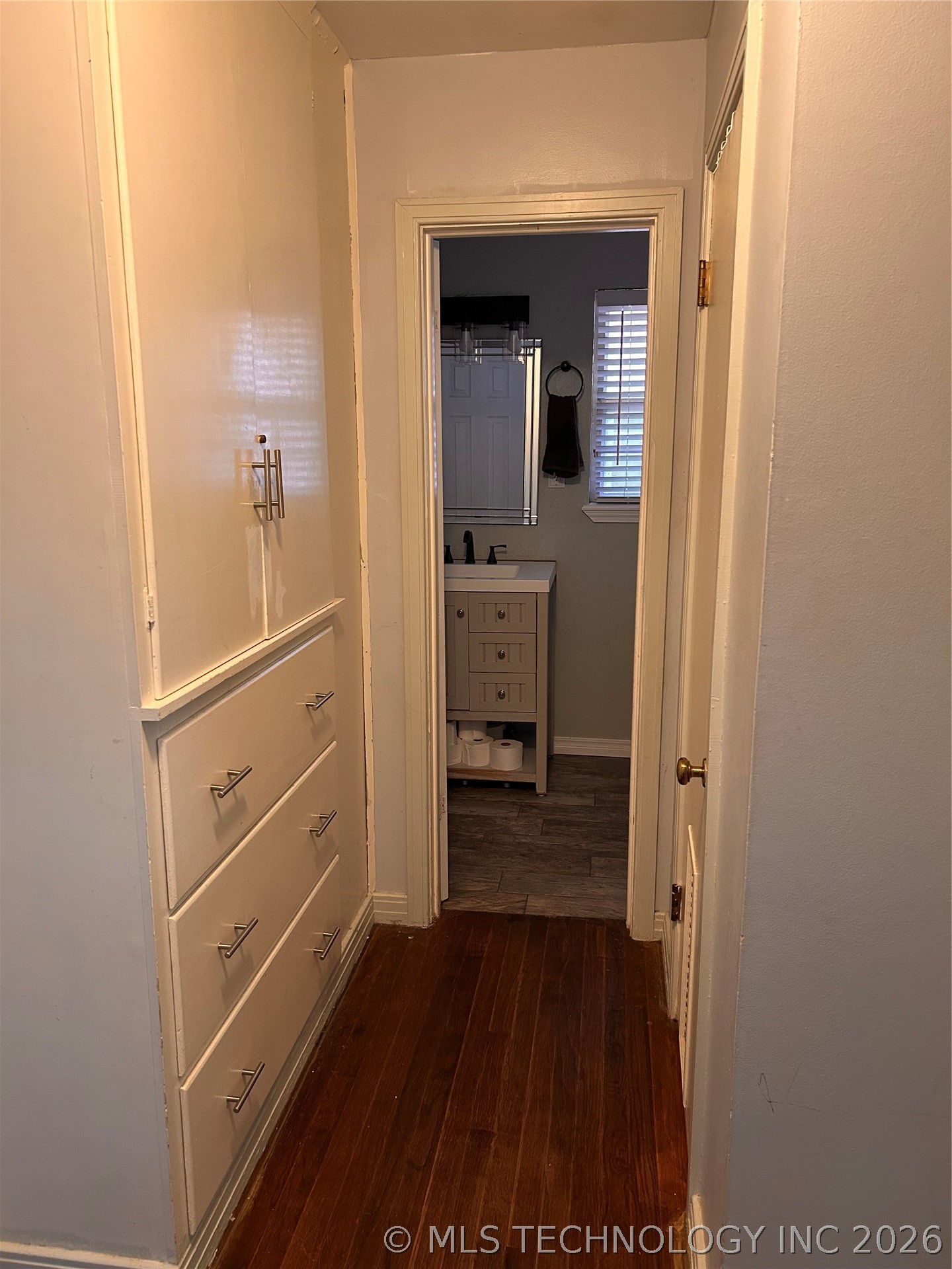 123 E 15th