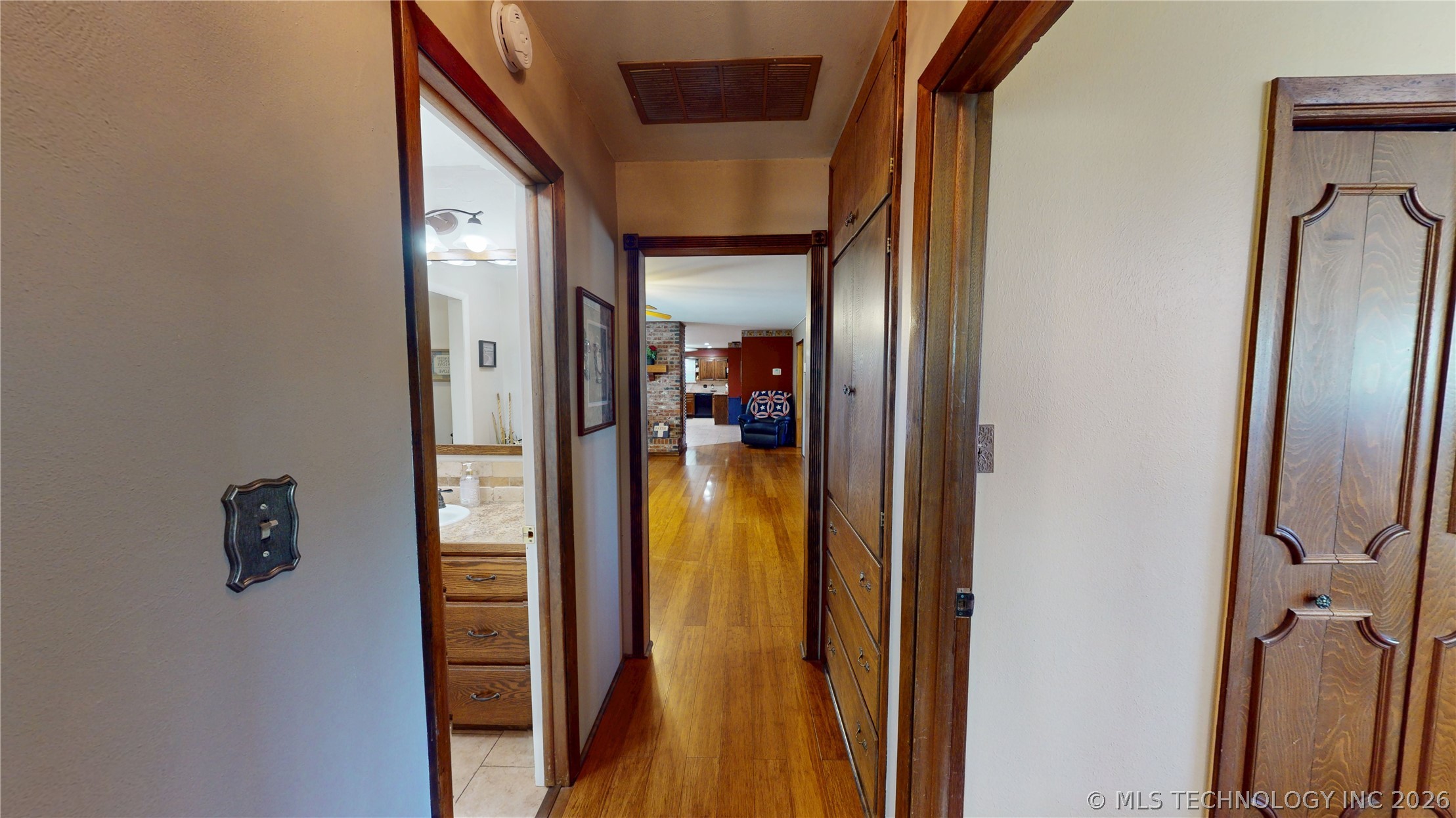 1005 S Broadway