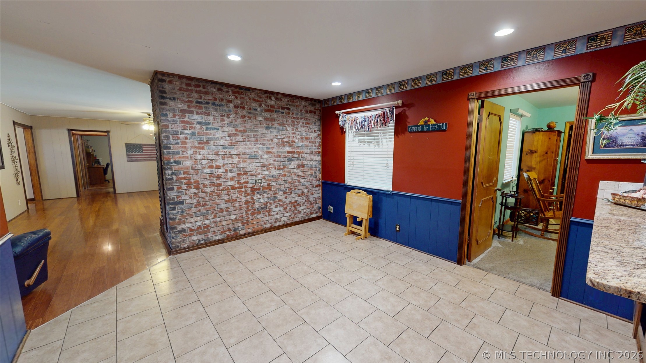 1005 S Broadway