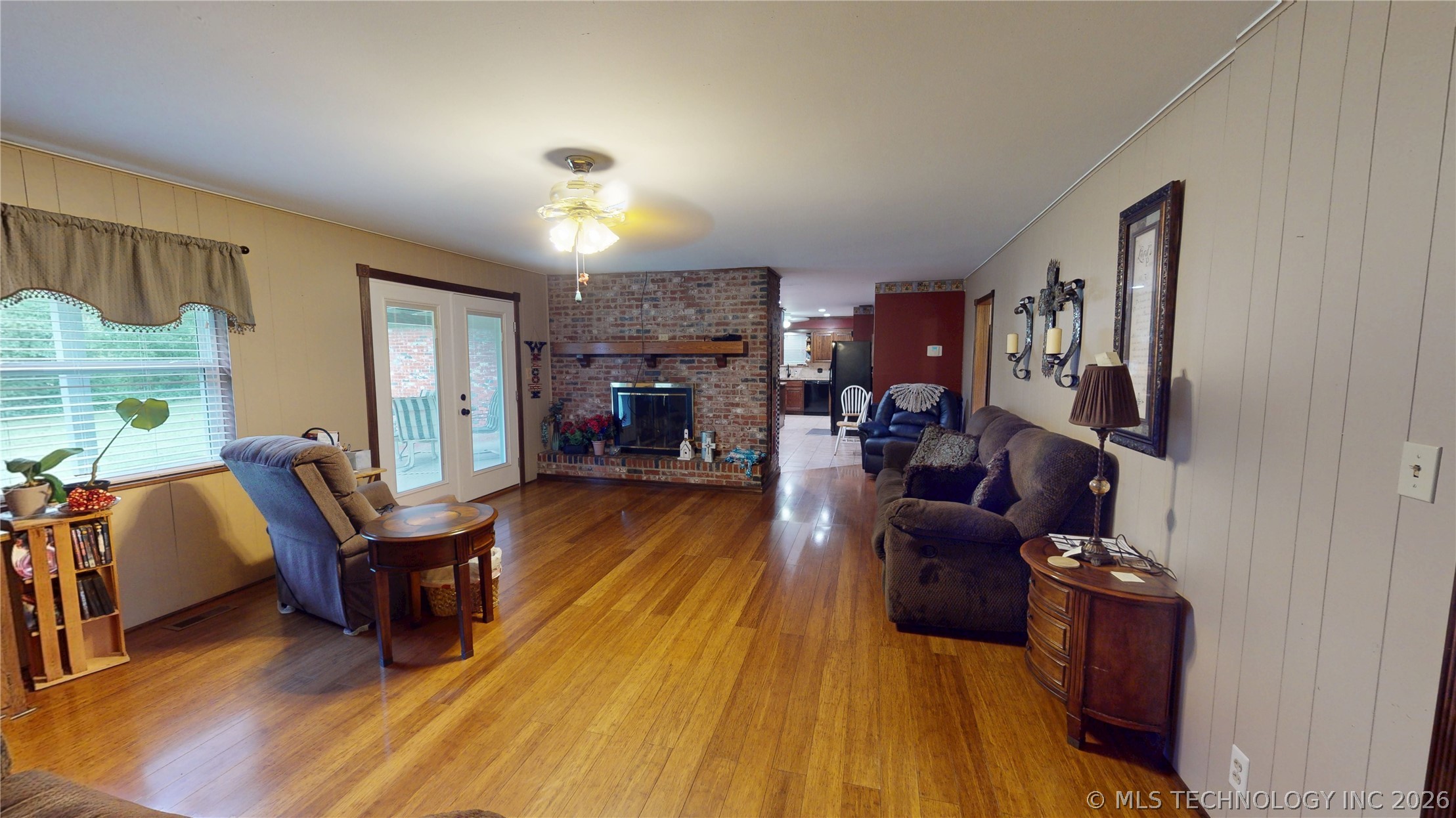 1005 S Broadway