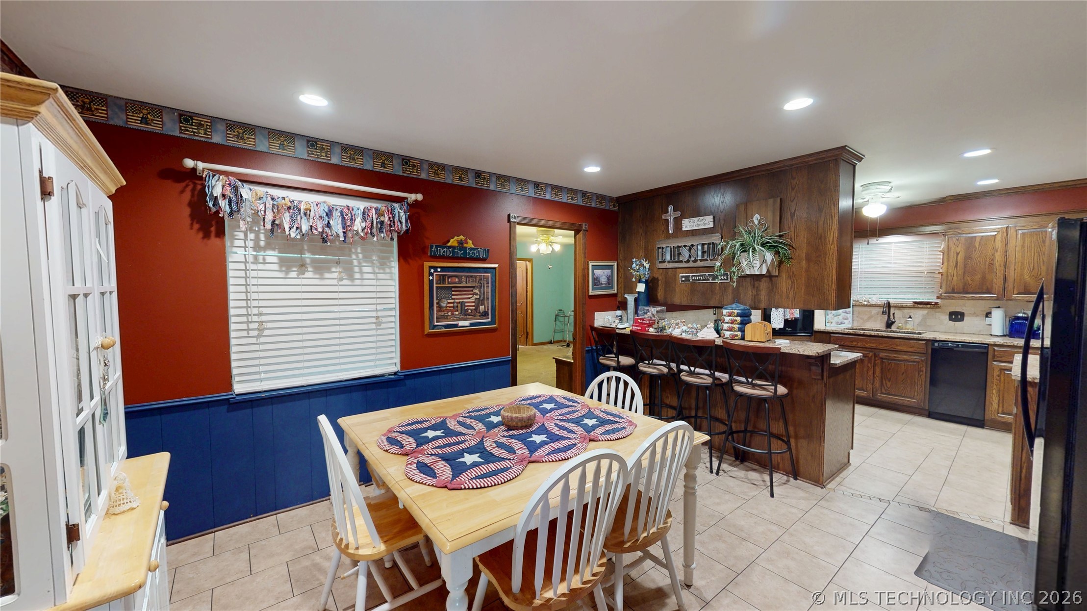 1005 S Broadway