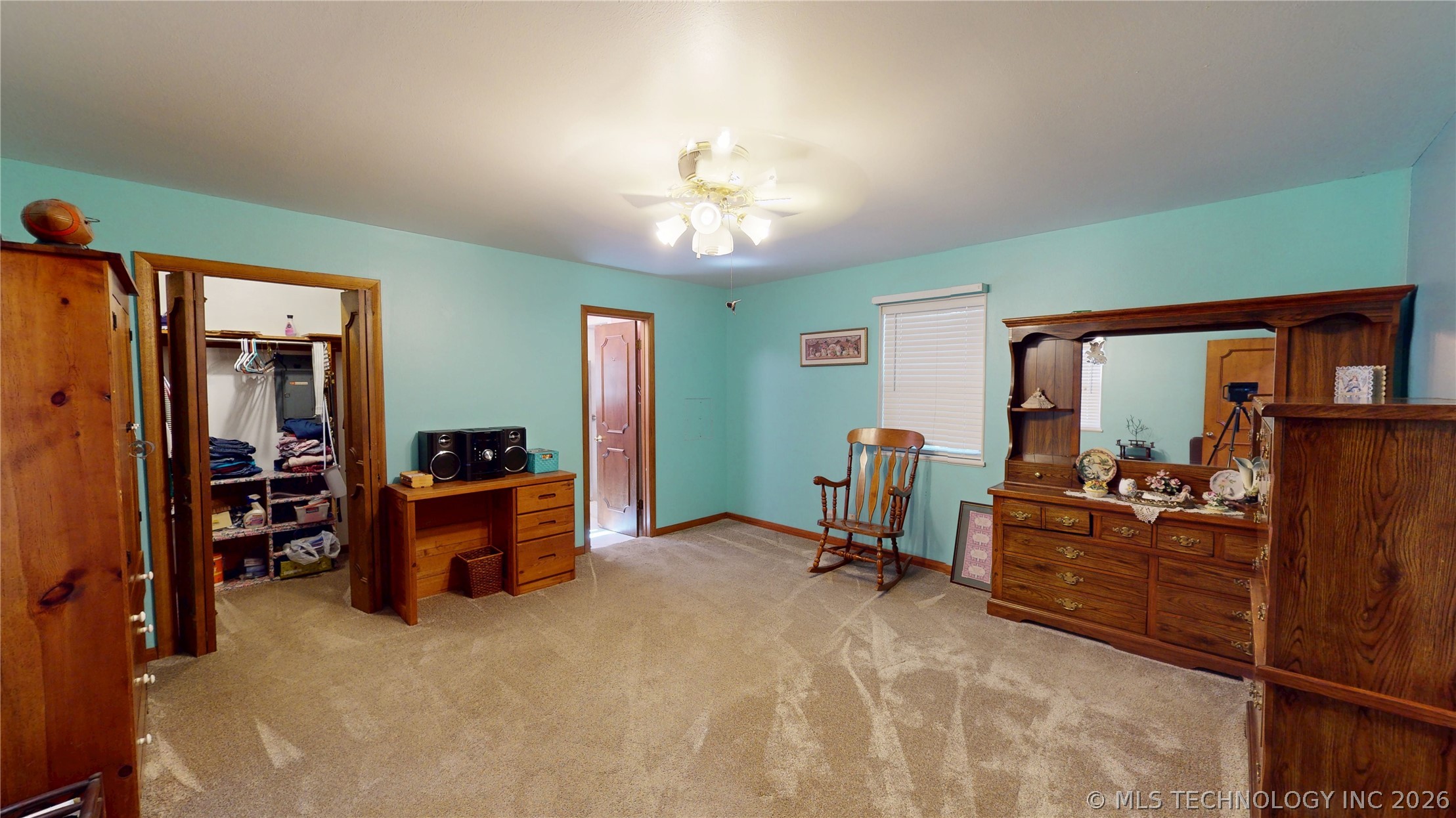 1005 S Broadway