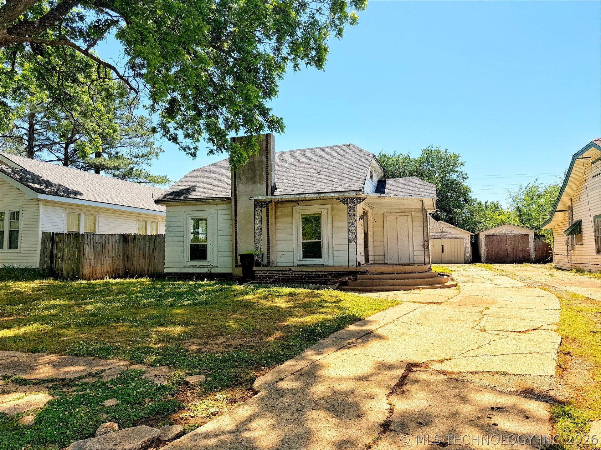 821 N Bullitt