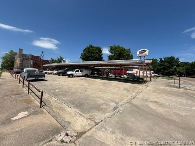 200 N Hinckley
