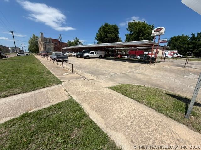 200 N Hinckley