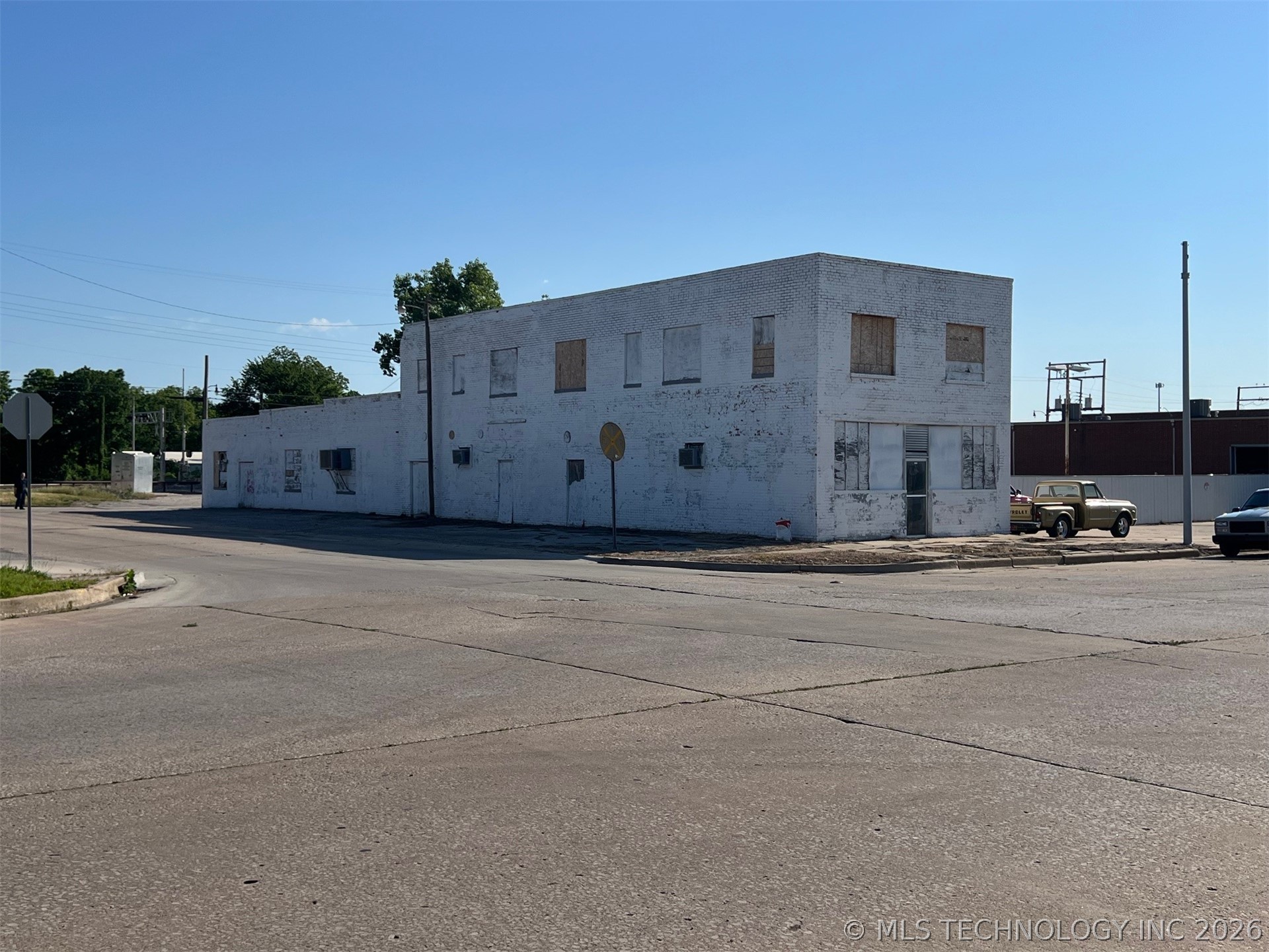 330 W 12th
