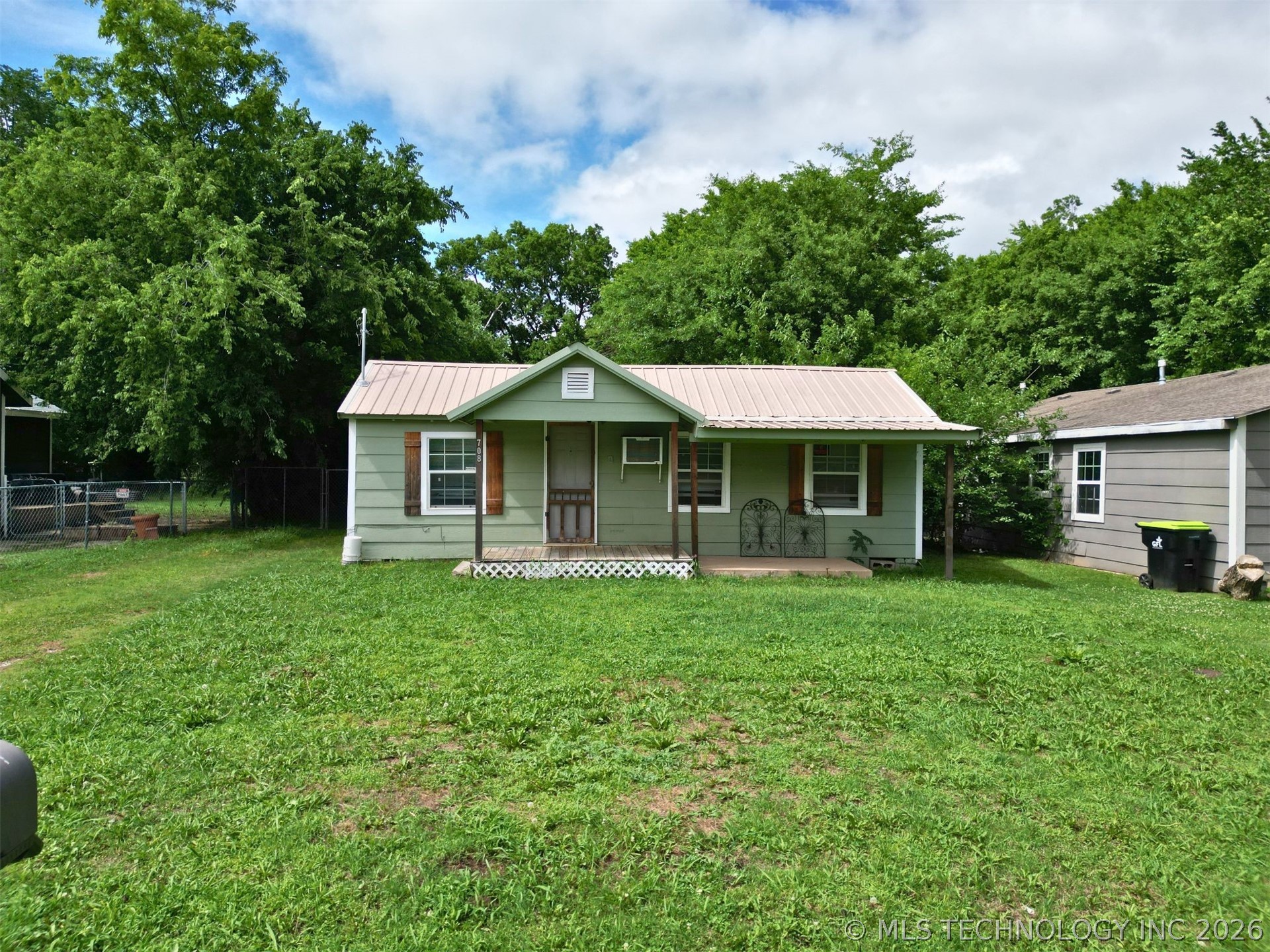708 W 3rd