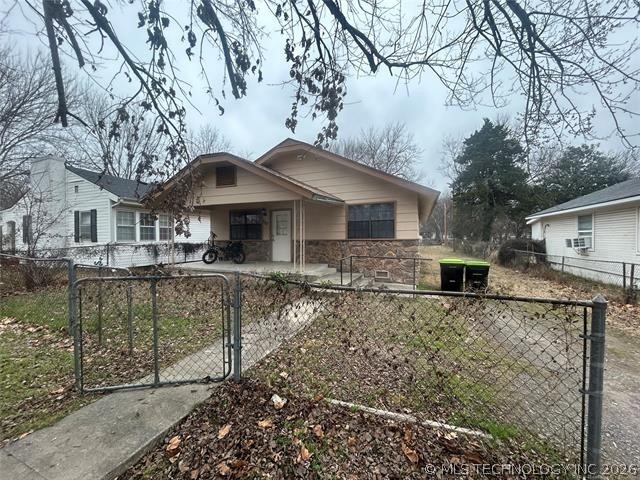 727 E 6th