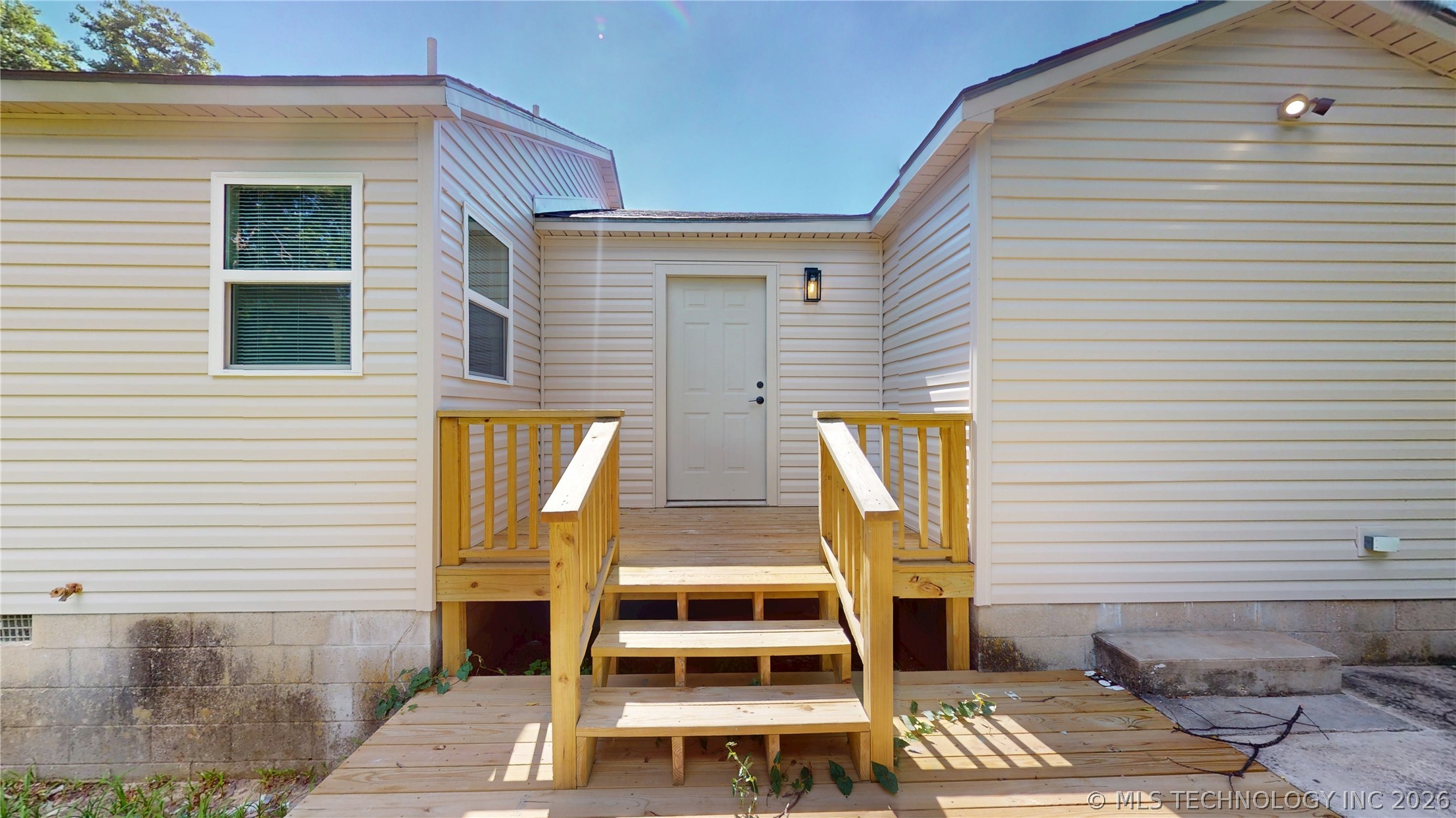 1004 S Highland