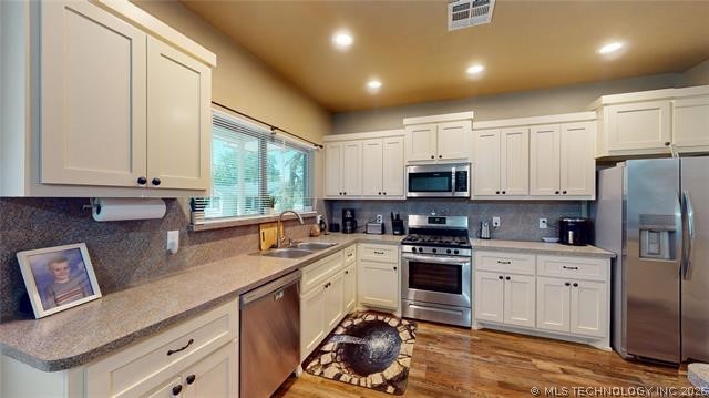 1831 E Oak Hills