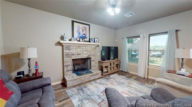 1831 E Oak Hills