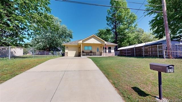 1831 E Oak Hills