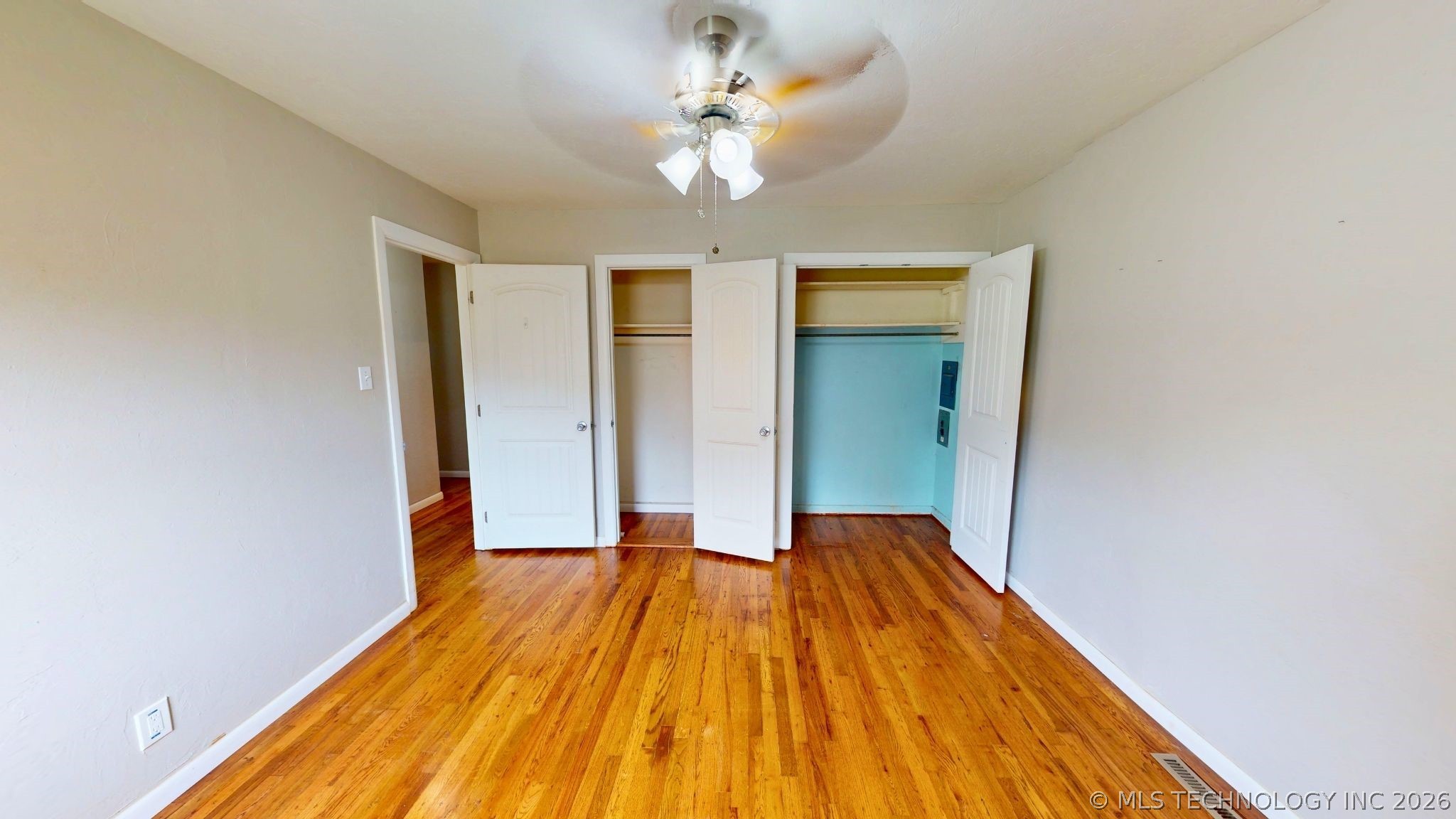 1830 E 17th