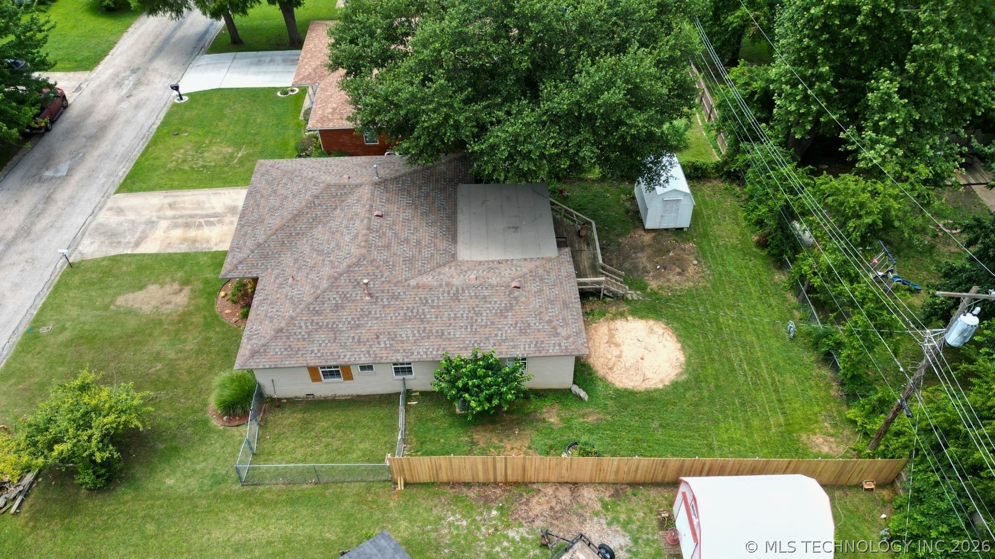 1830 E 17th
