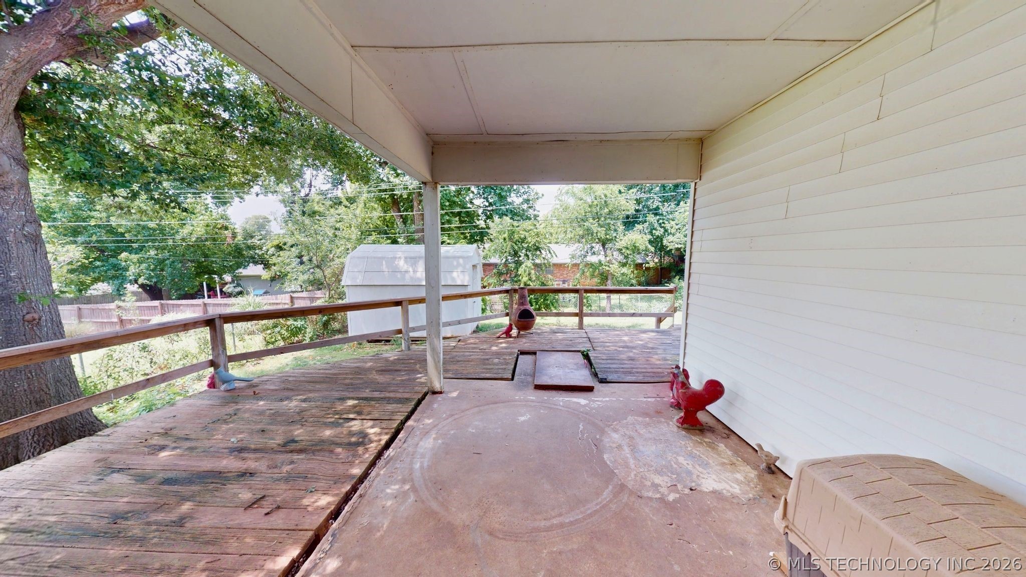 1830 E 17th
