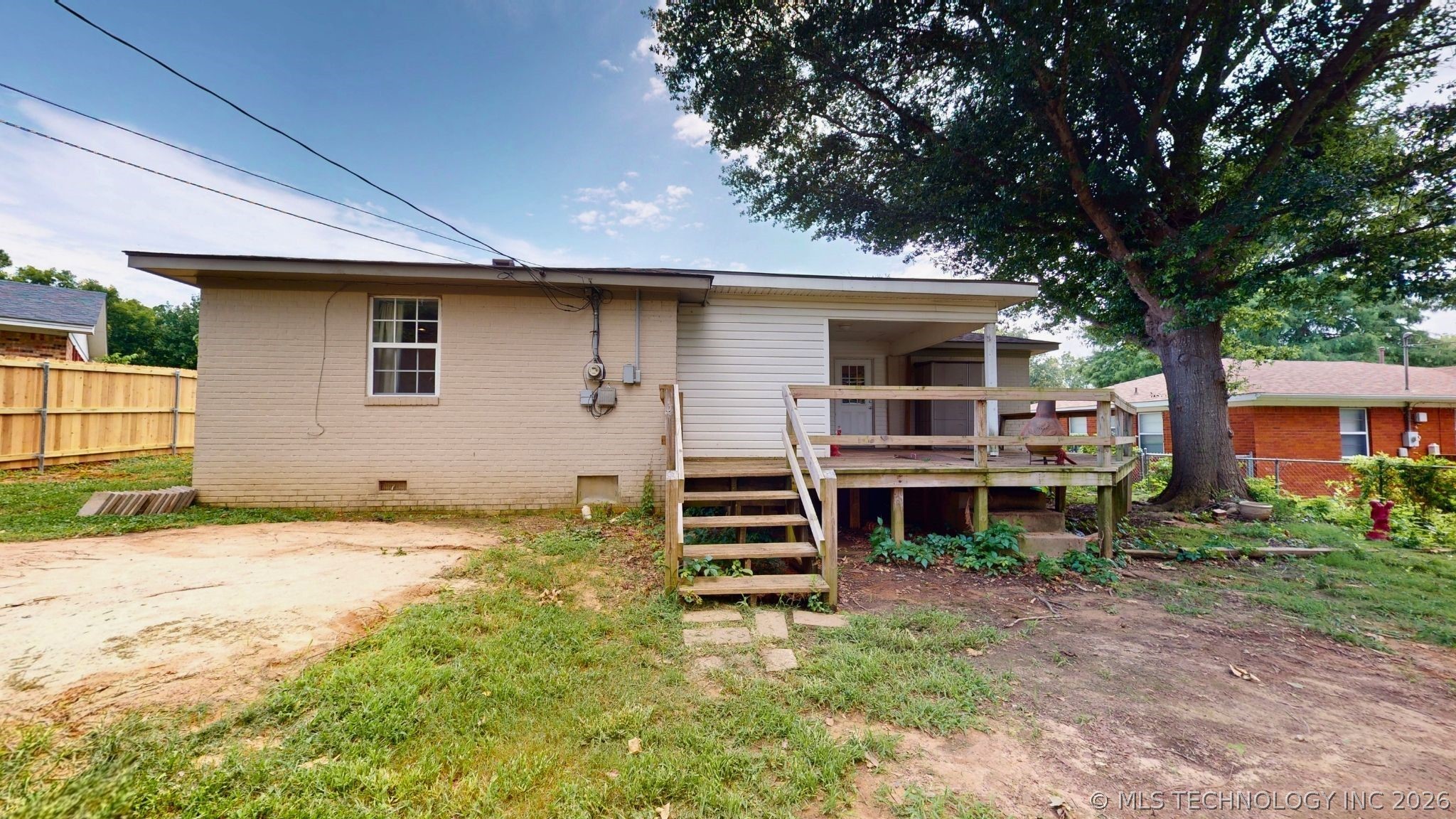 1830 E 17th