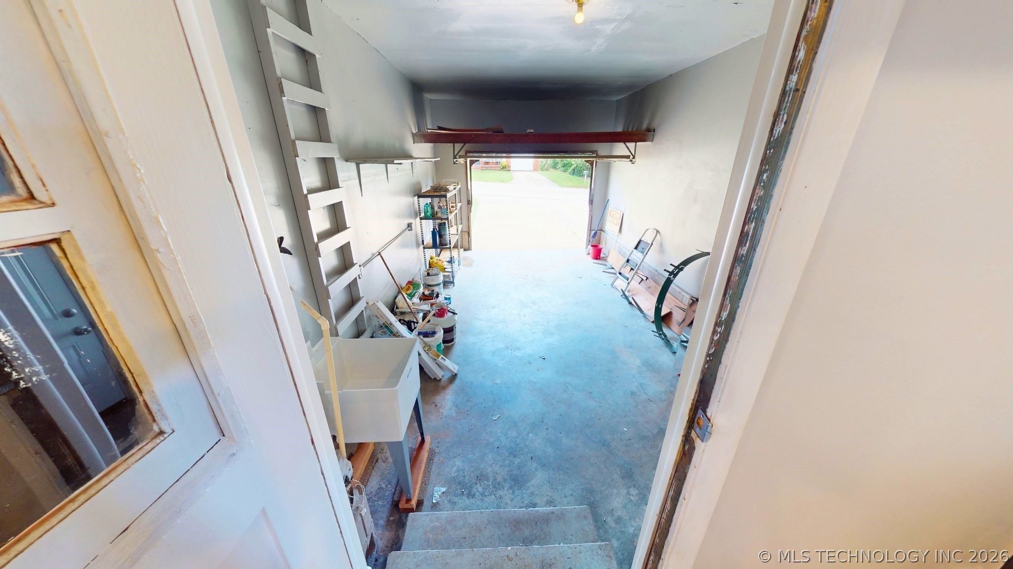 1830 E 17th