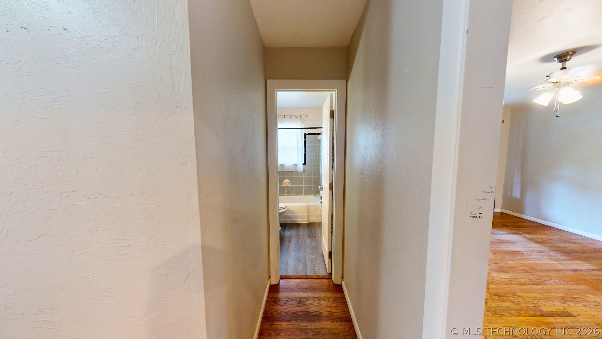 1830 E 17th