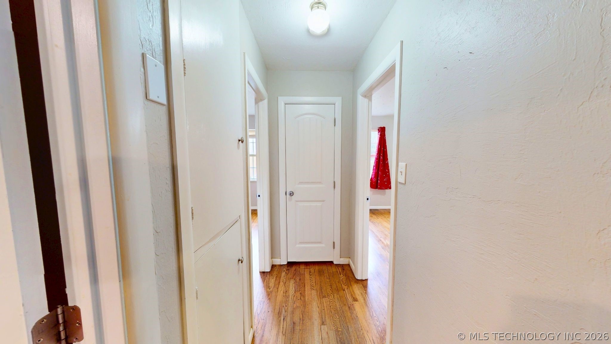 1830 E 17th