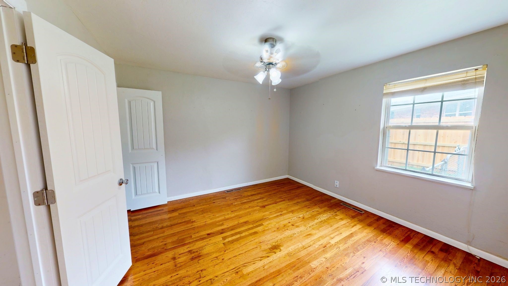 1830 E 17th