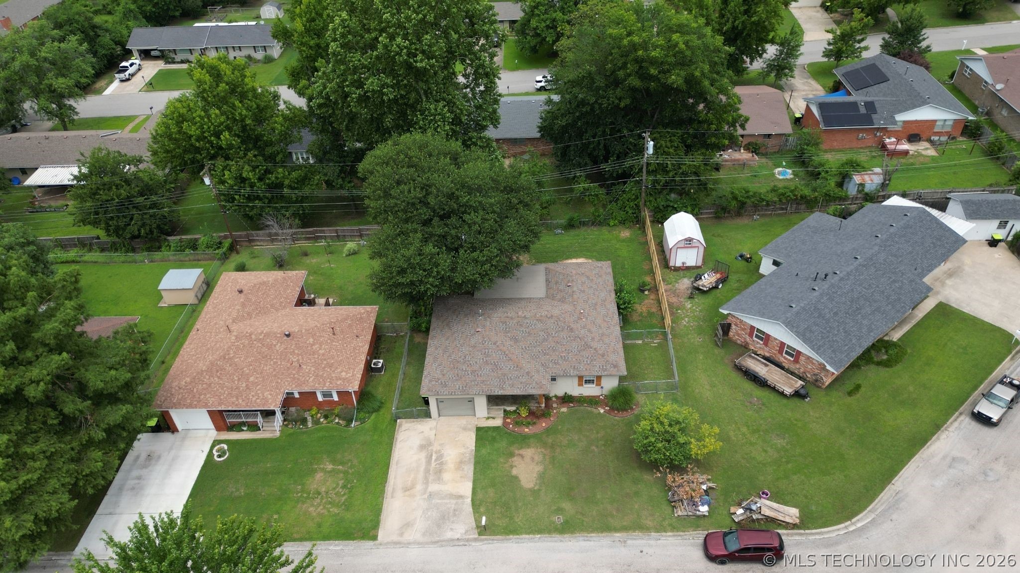 1830 E 17th
