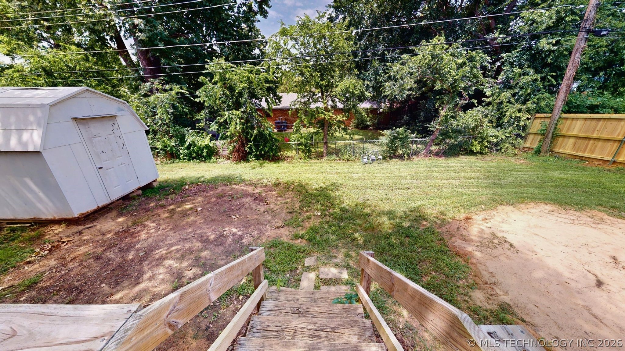 1830 E 17th
