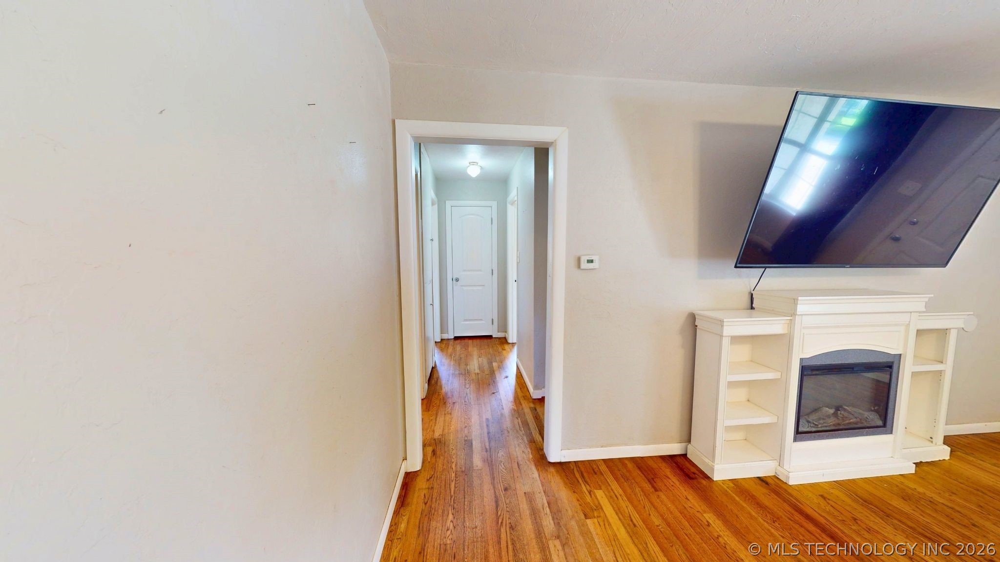 1830 E 17th