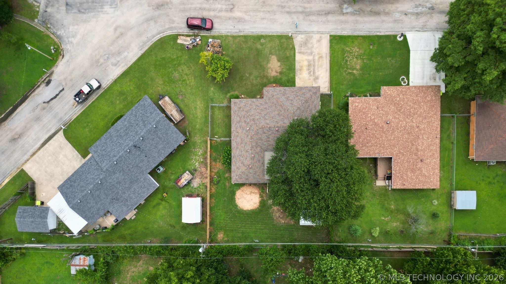1830 E 17th