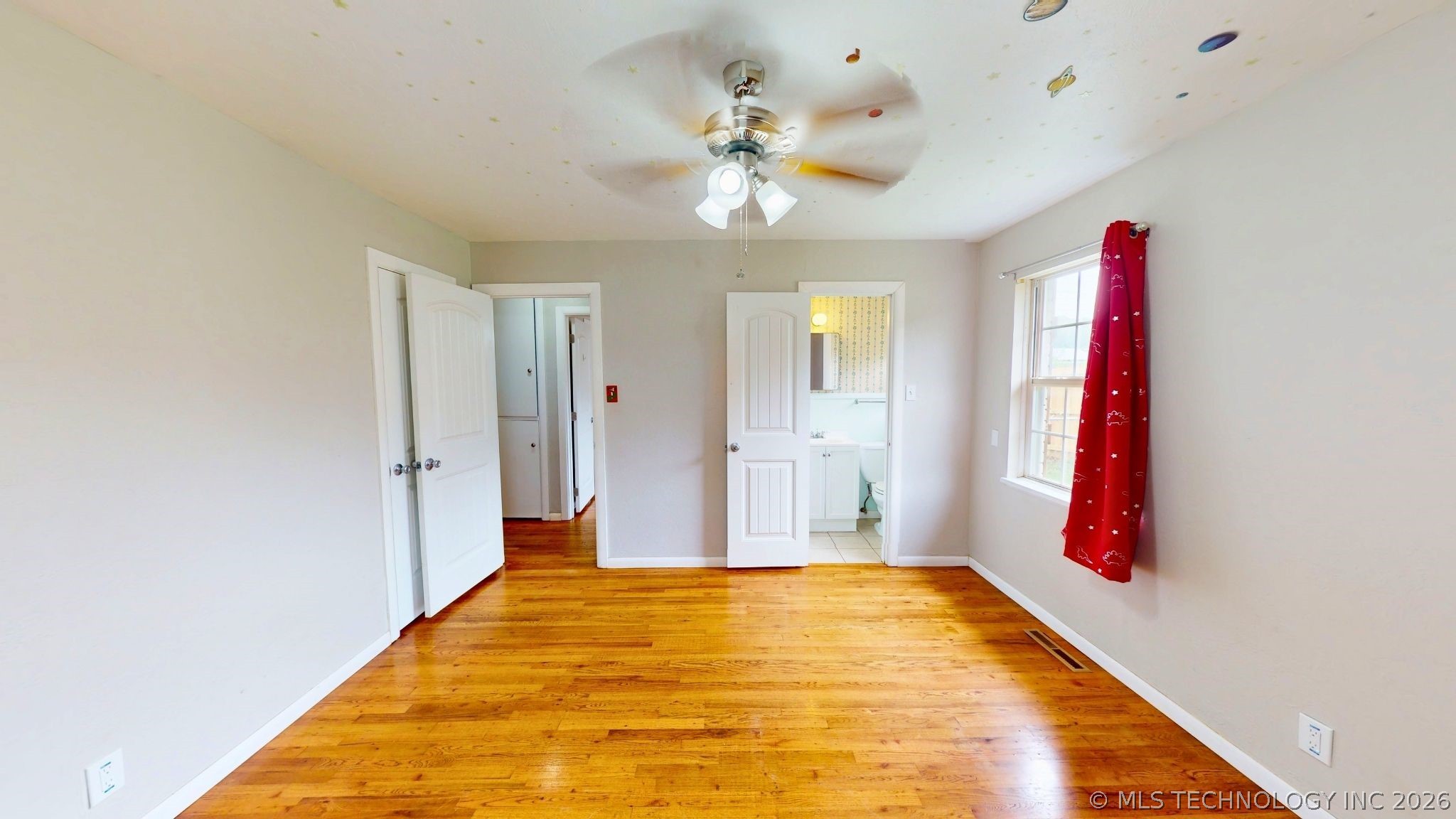 1830 E 17th