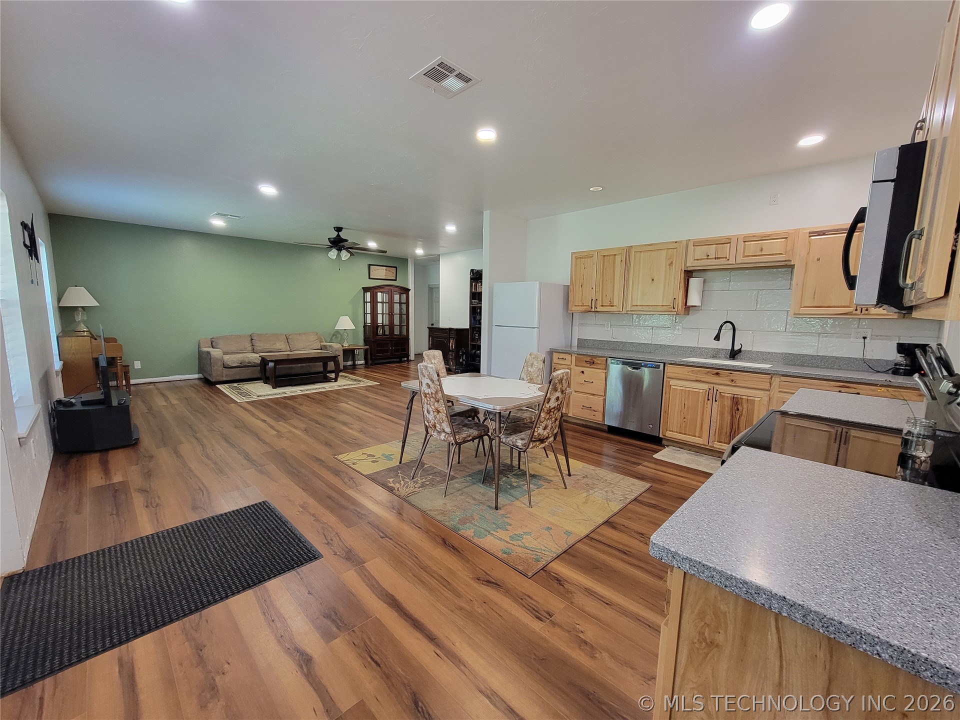 2913 120th NE