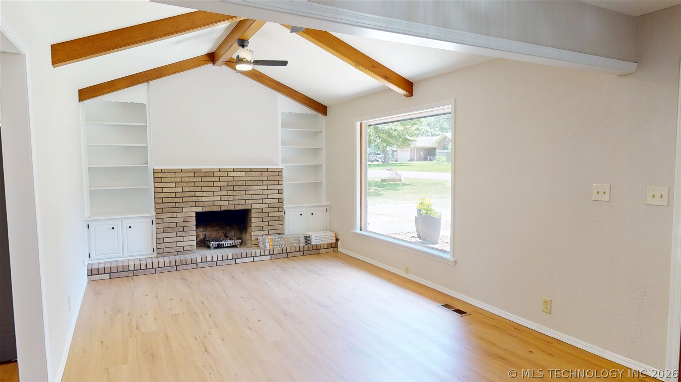 2600 Woodland