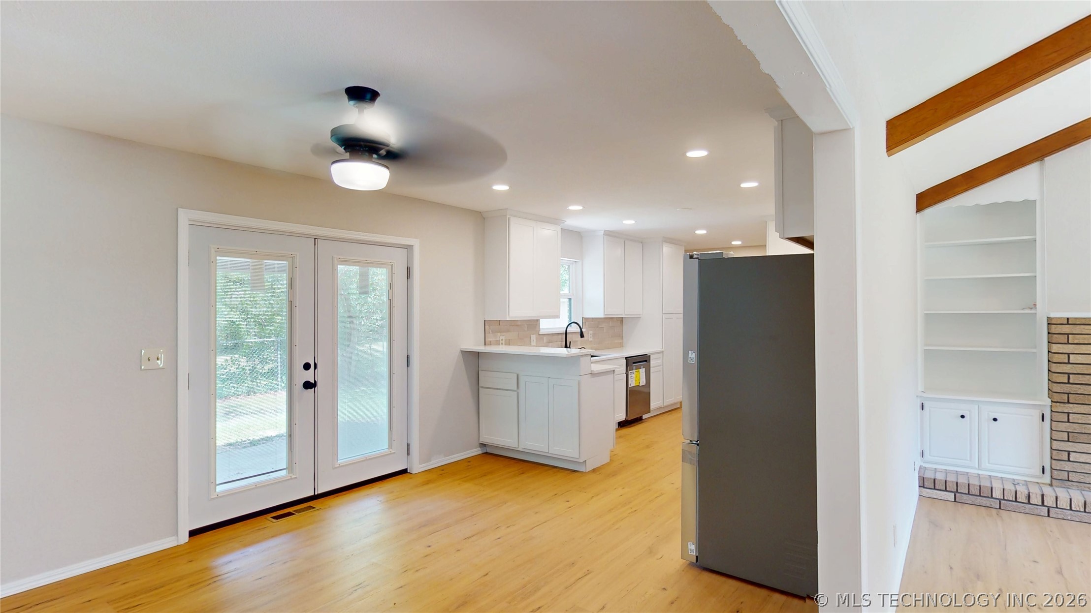 2600 Woodland