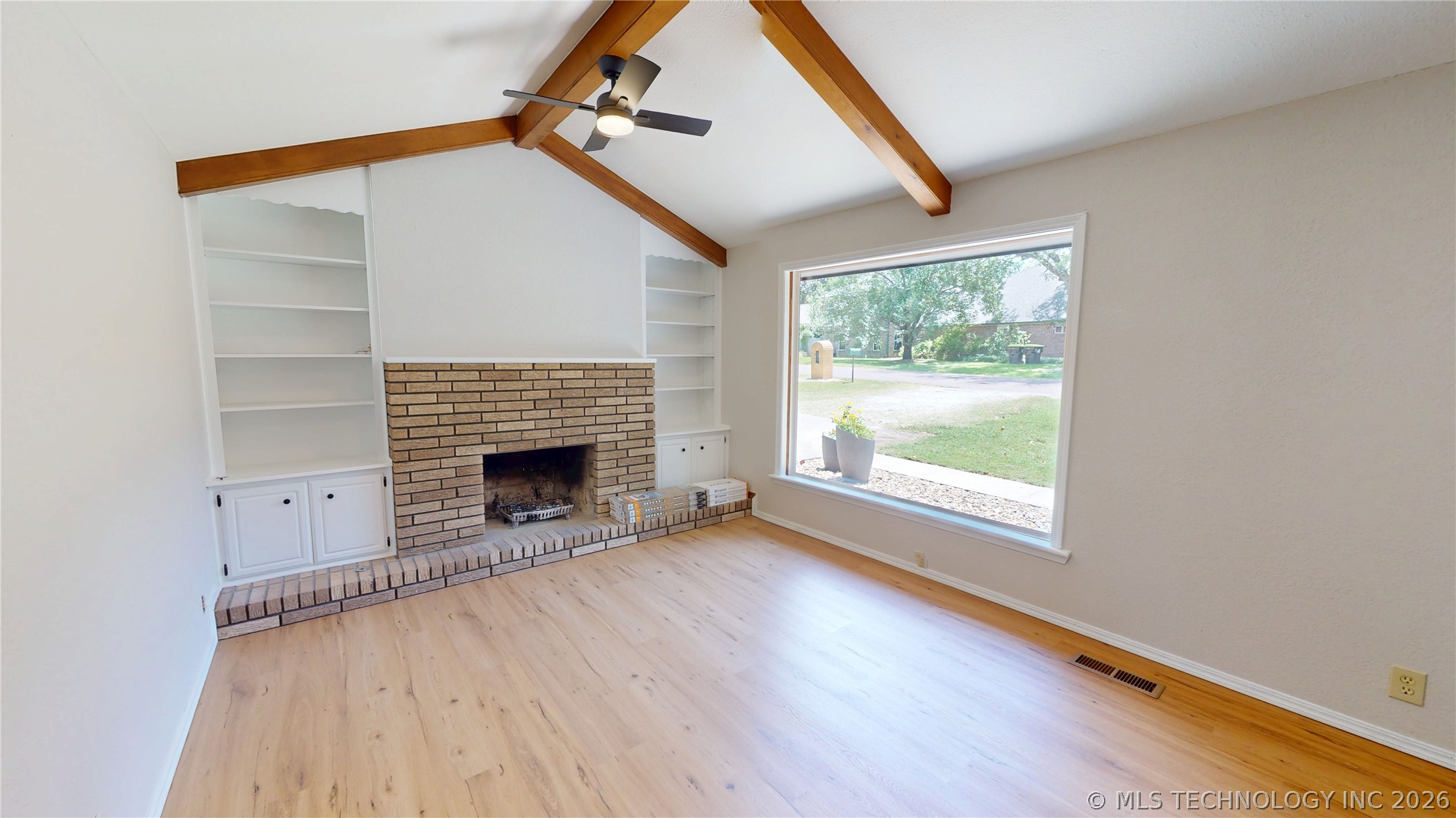 2600 Woodland