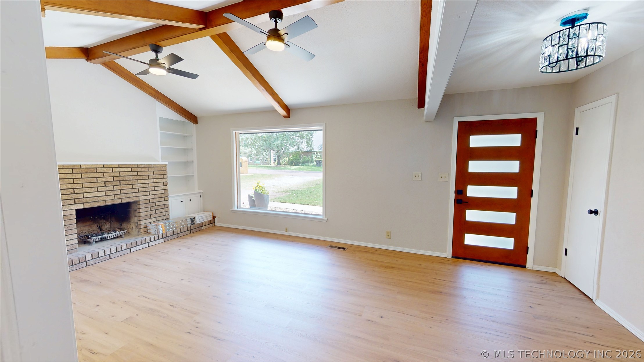 2600 Woodland
